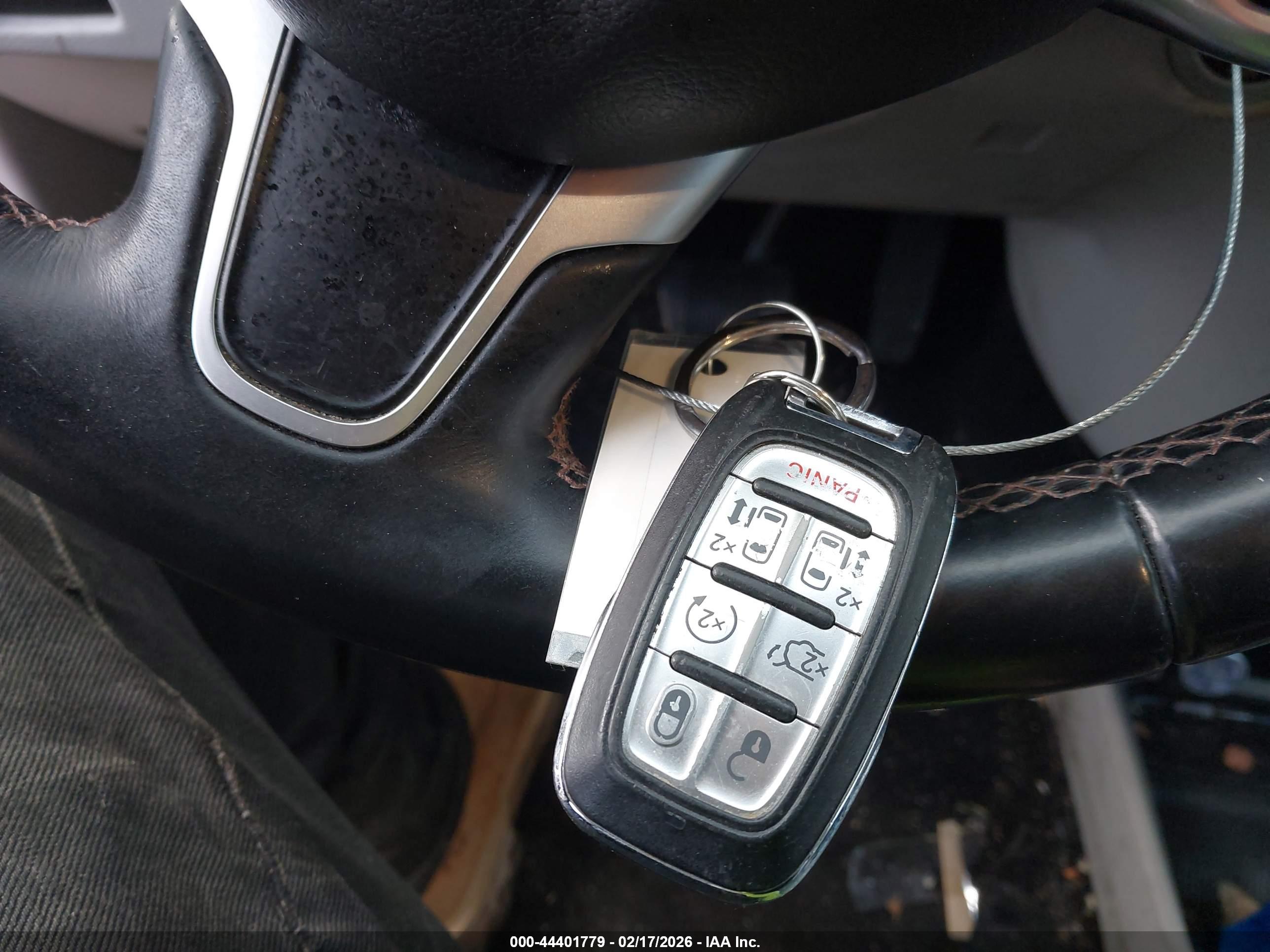 CHRYSLER PACIFICA image 11
