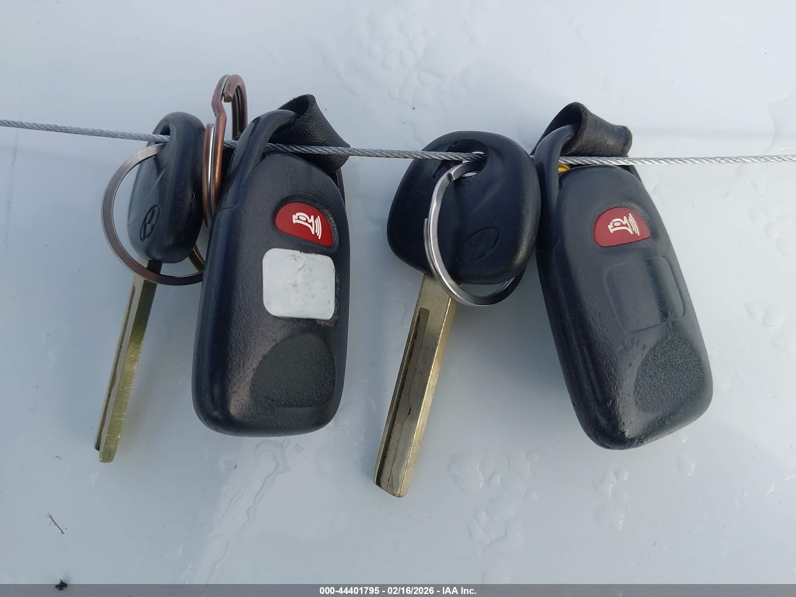 HYUNDAI ACCENT image 11