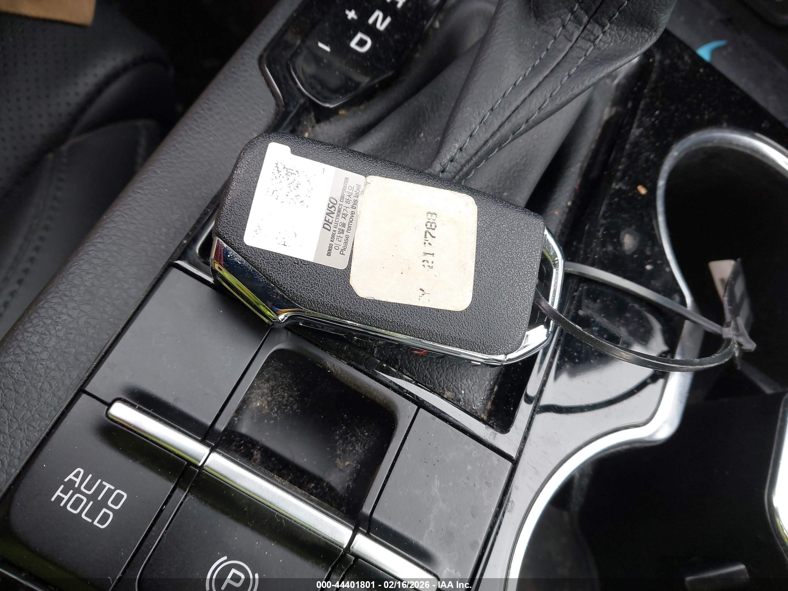 KIA K5 image 11