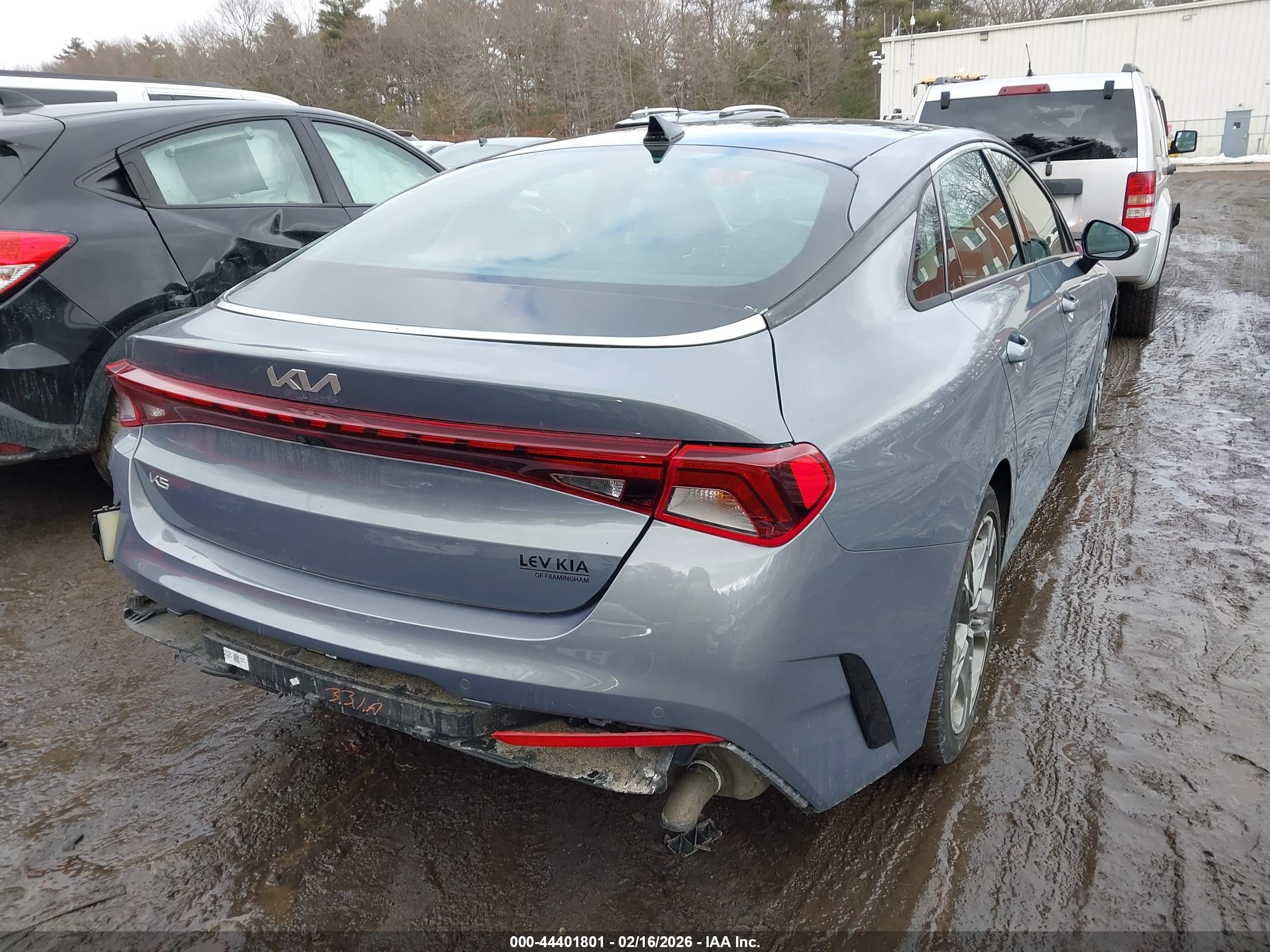 KIA K5 image 4