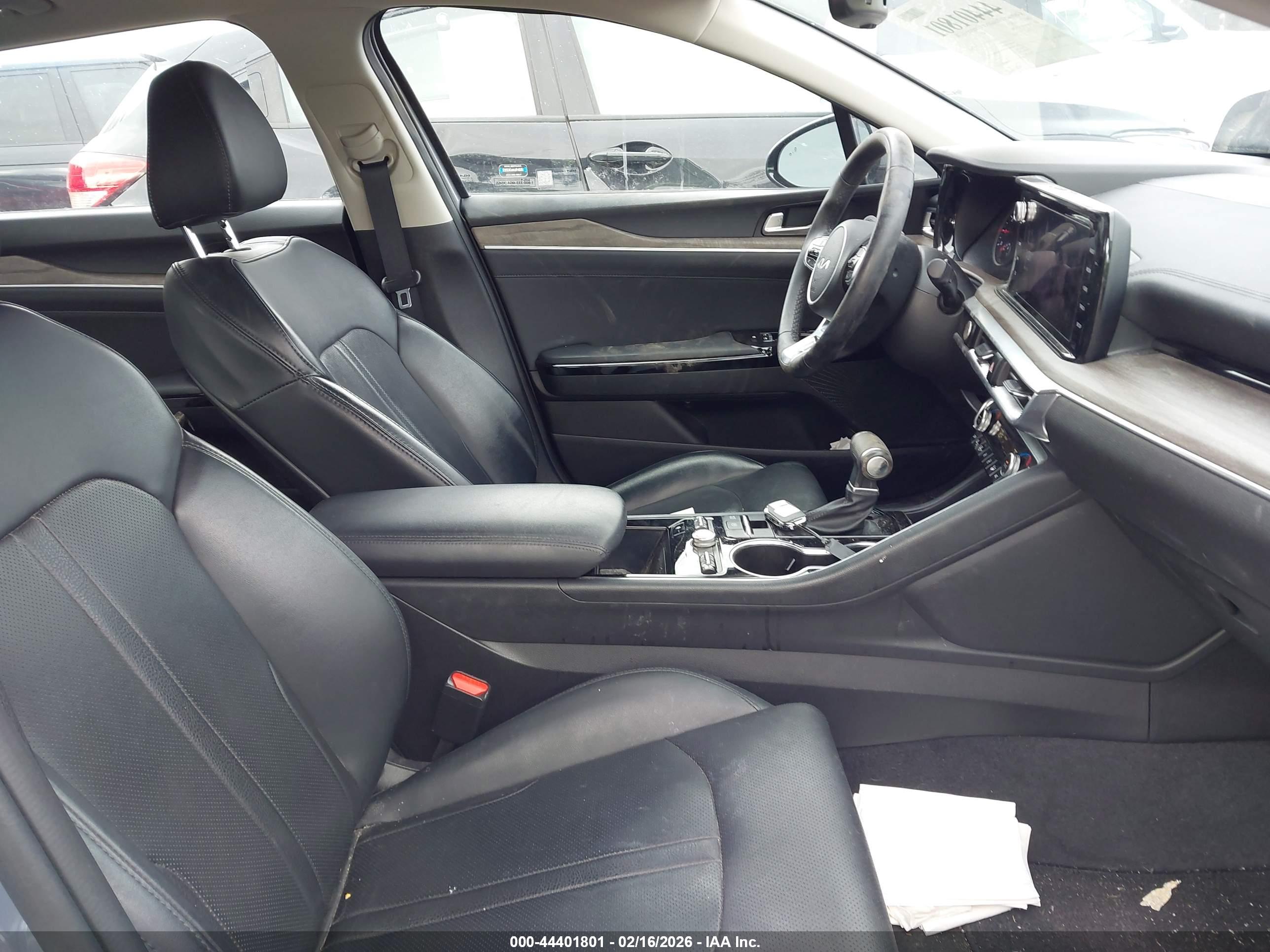 KIA K5 image 5