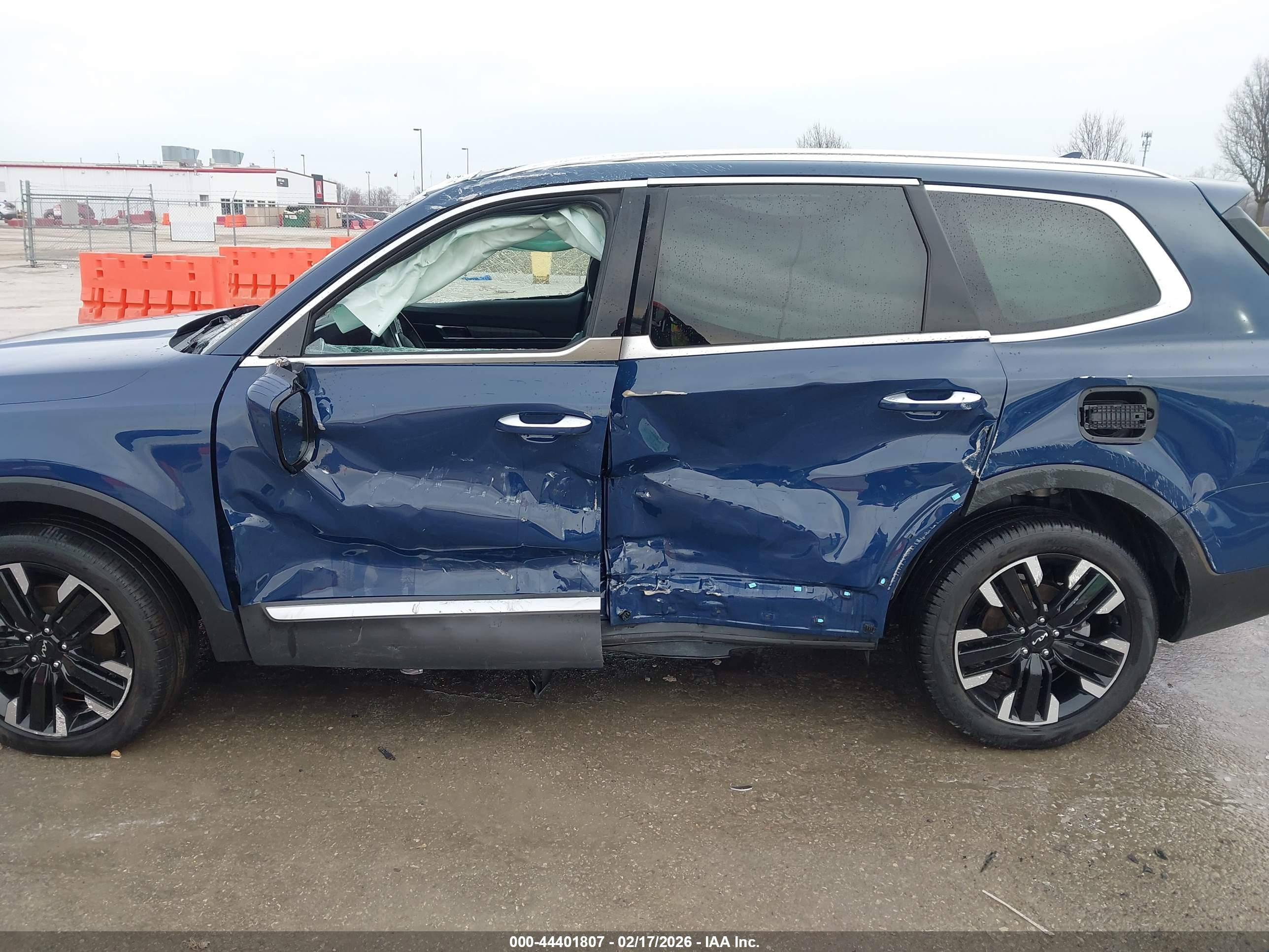 KIA TELLURIDE image 6