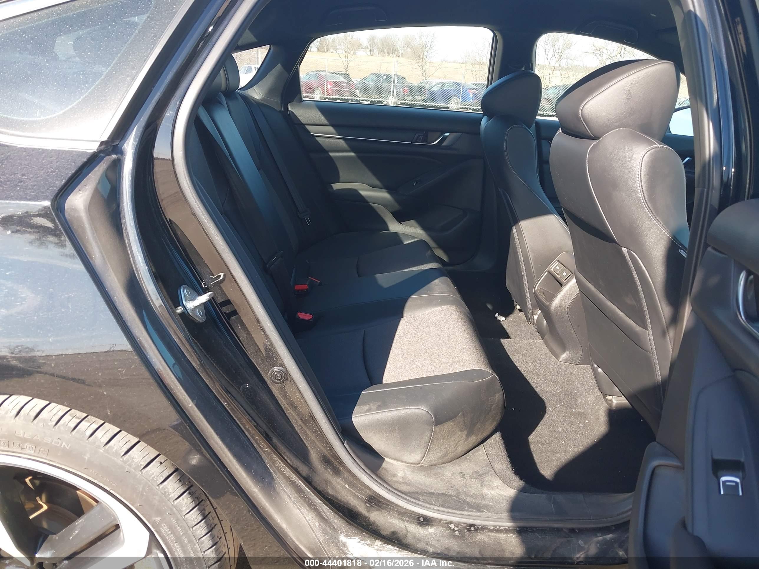 HONDA ACCORD image 8