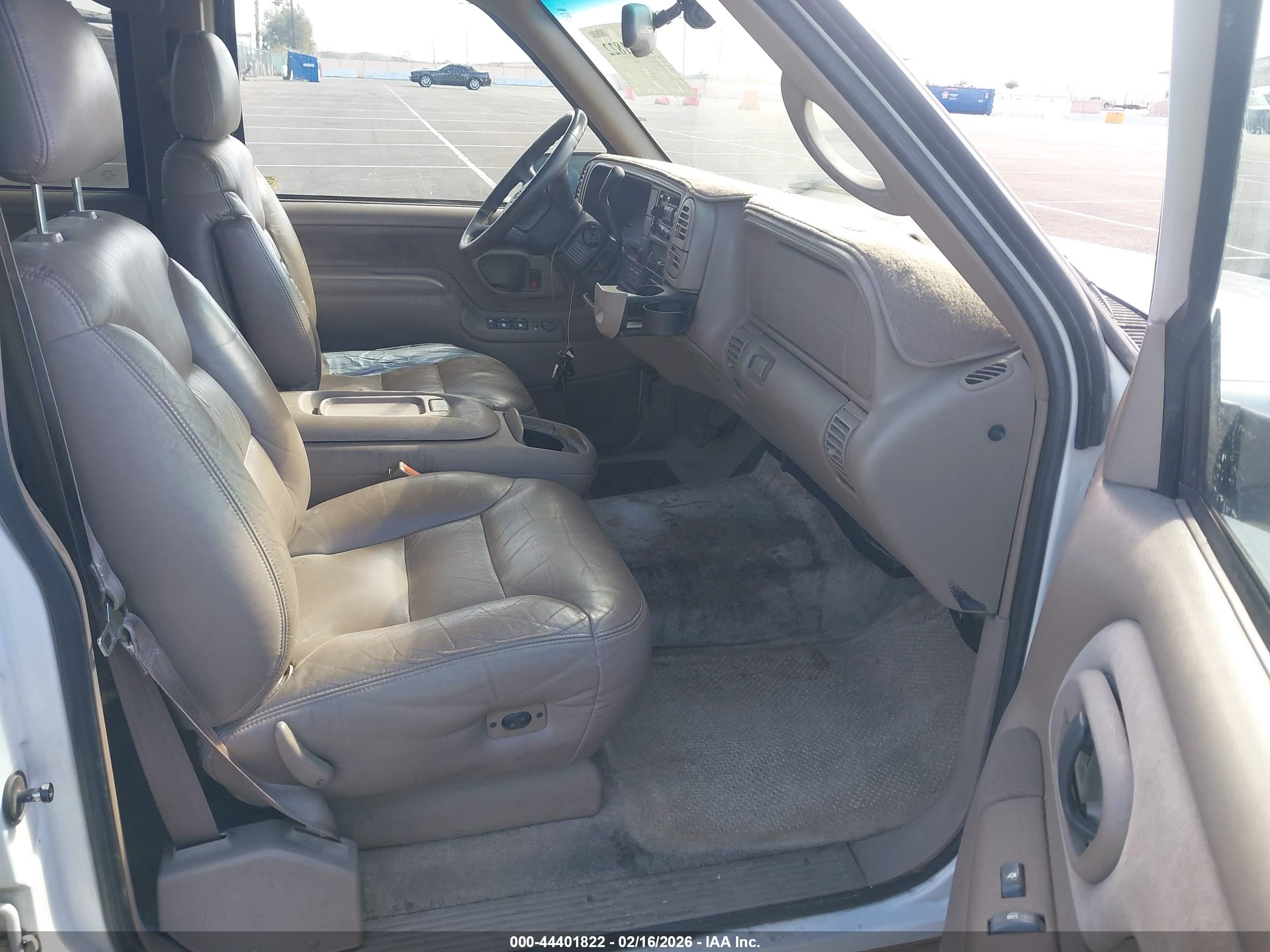 CHEVROLET TAHOE image 5