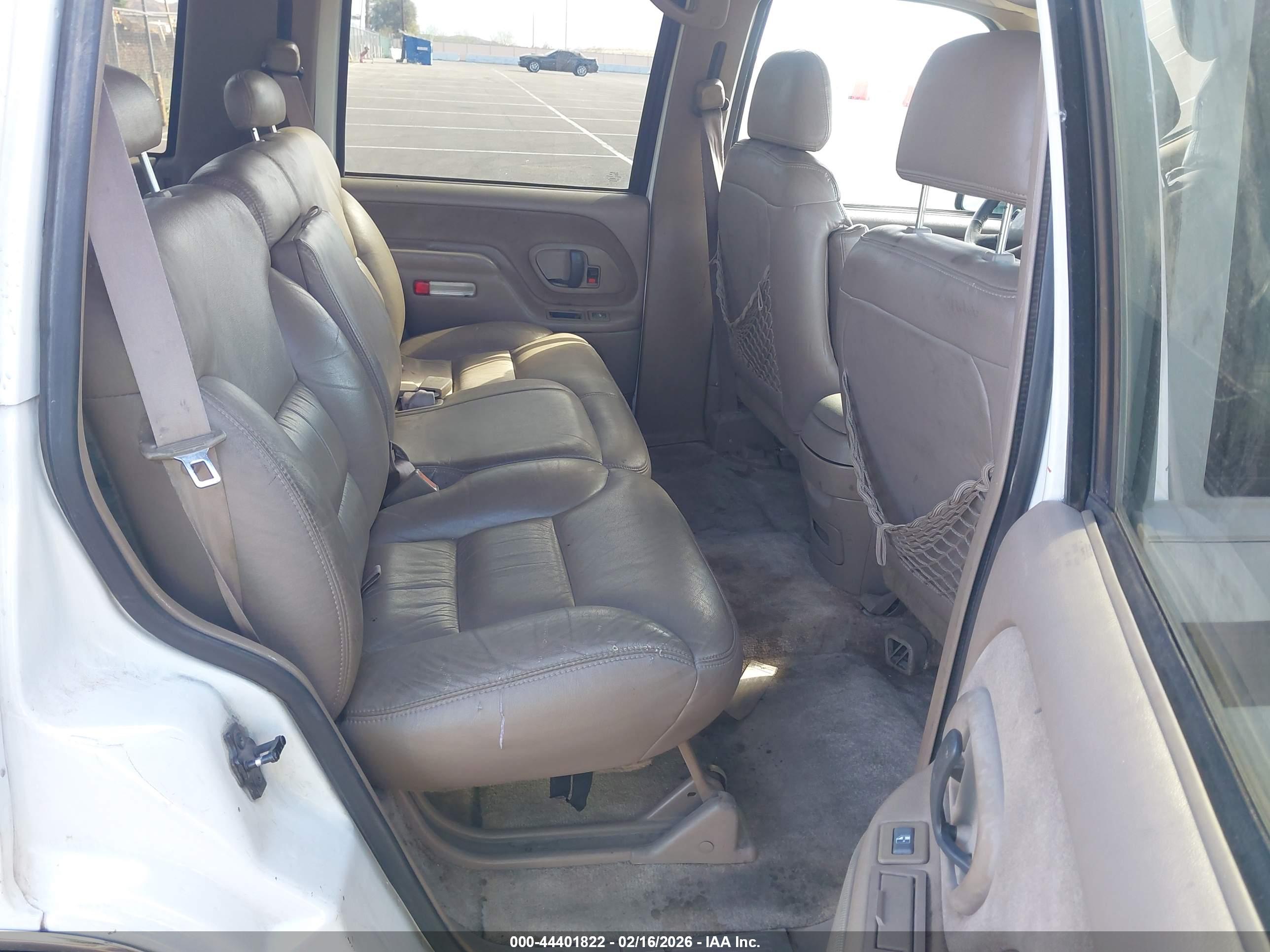 CHEVROLET TAHOE image 8