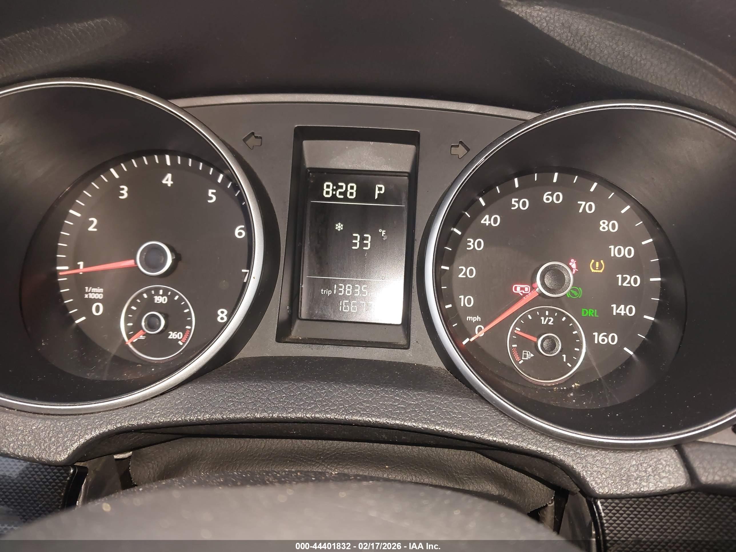 VOLKSWAGEN JETTA image 7