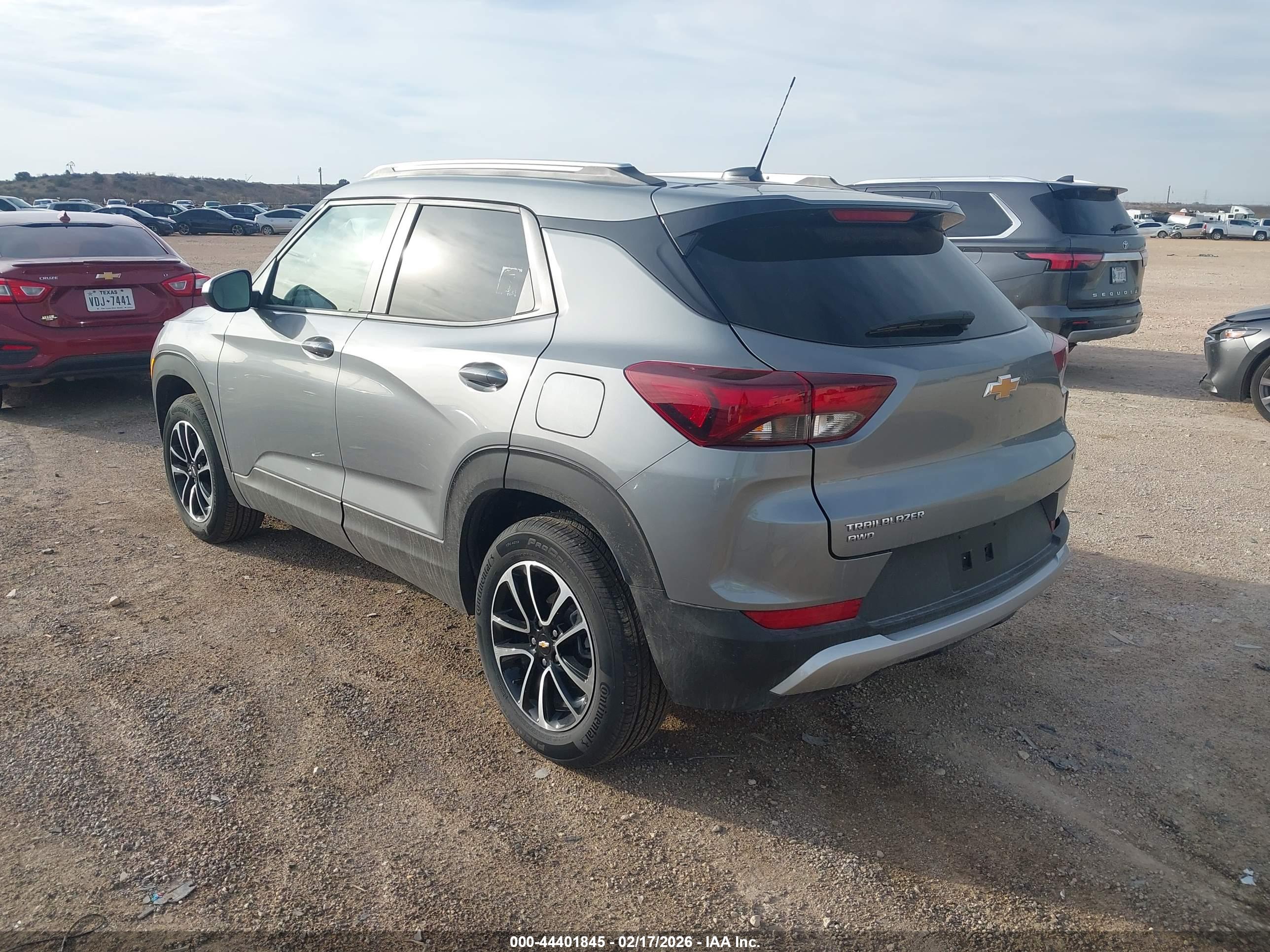 CHEVROLET TRAILBLAZER image 3