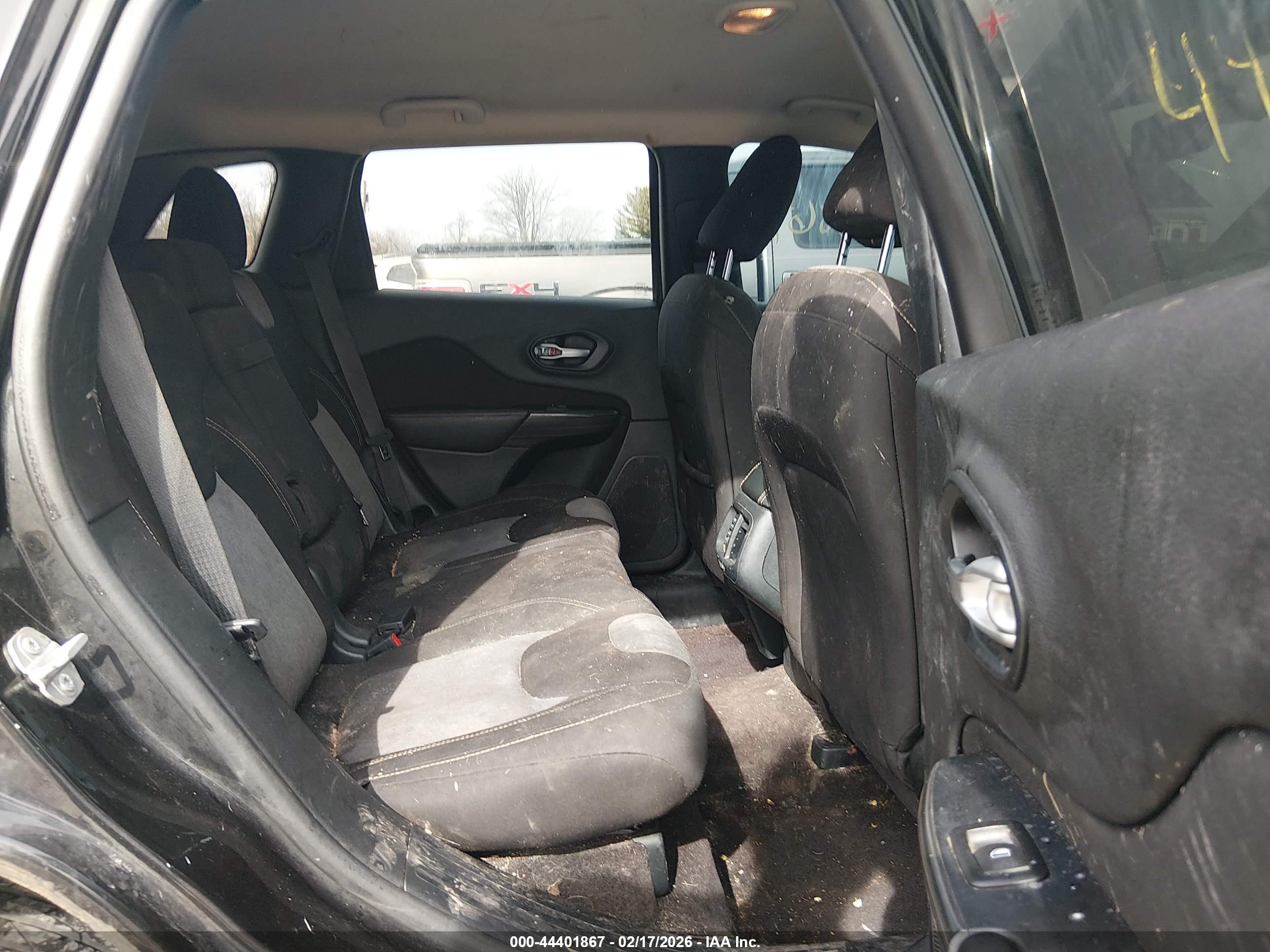 JEEP CHEROKEE image 8