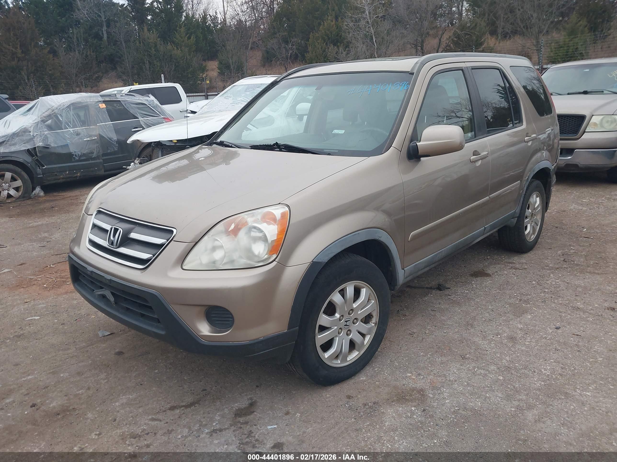 HONDA CR-V image 2