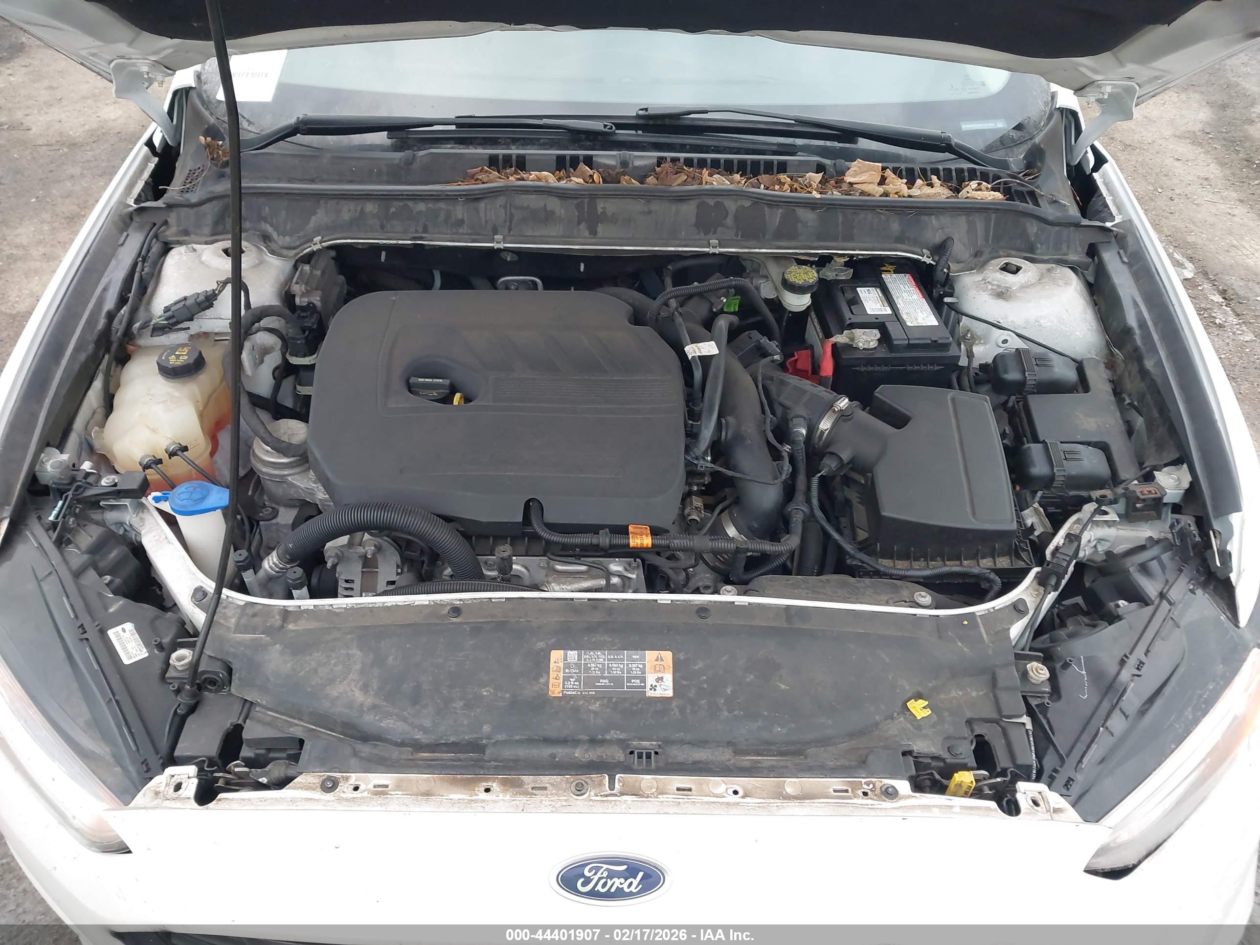 FORD FUSION image 10
