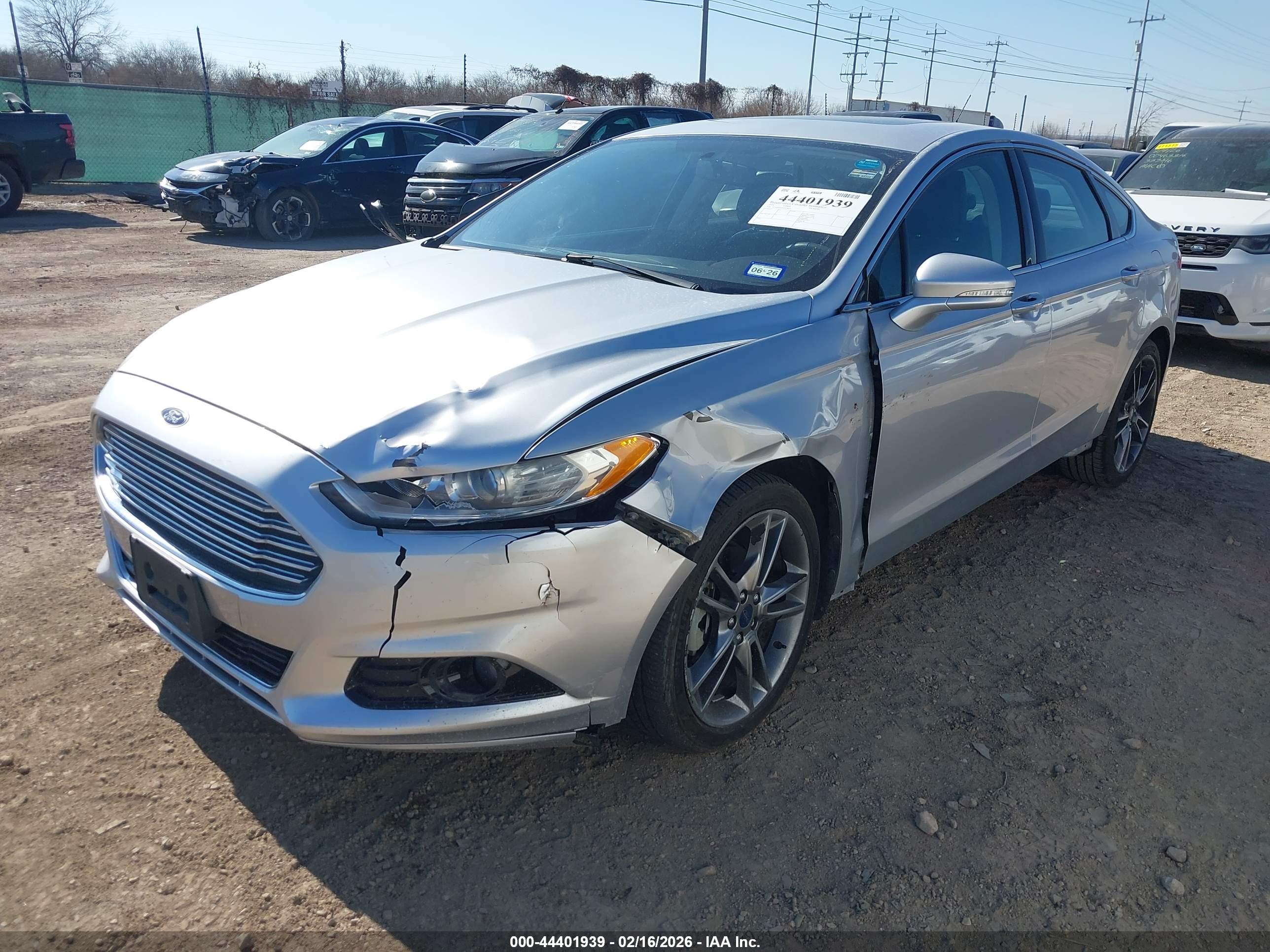 FORD FUSION image 2