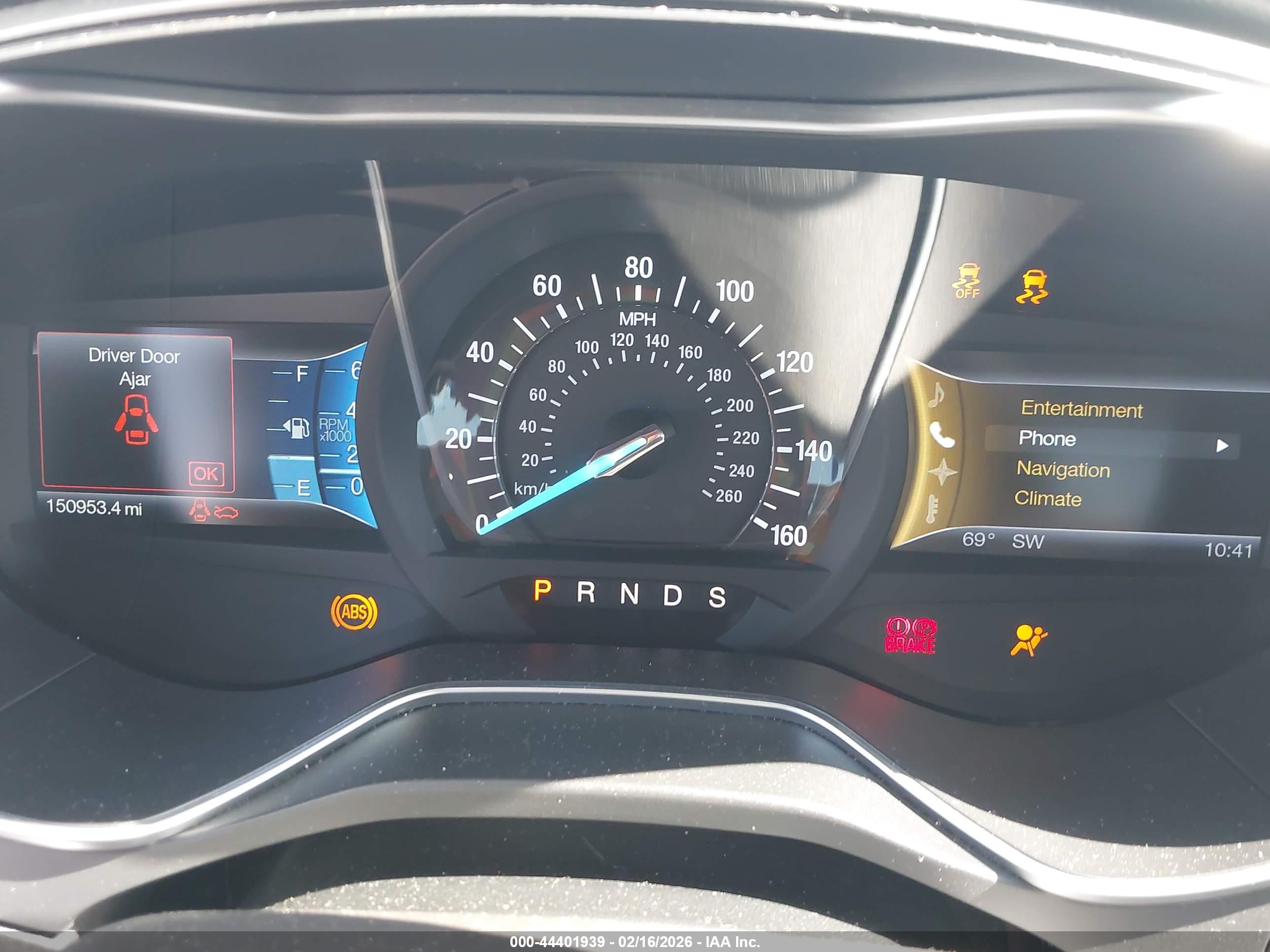 FORD FUSION image 7