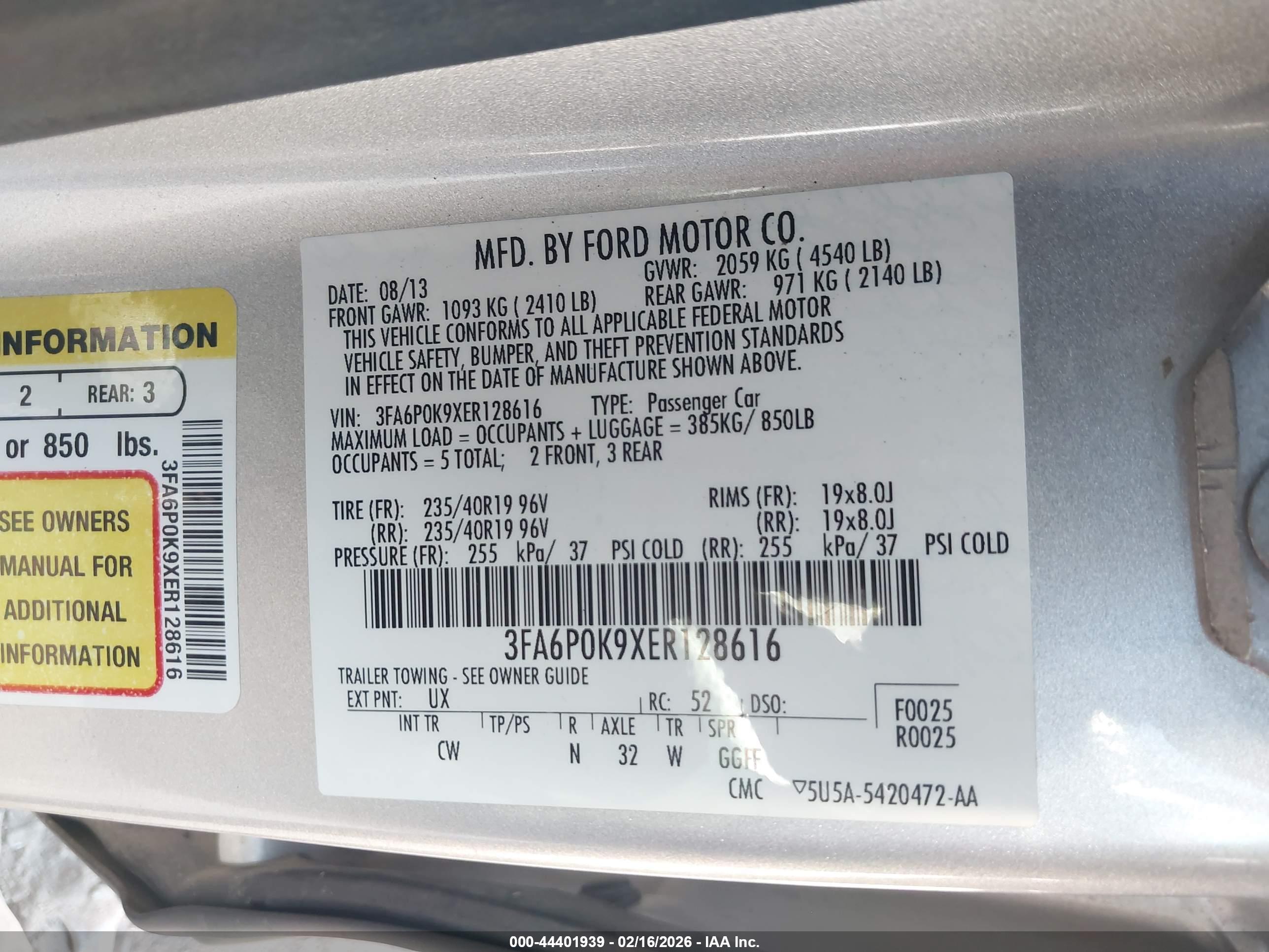 FORD FUSION image 9