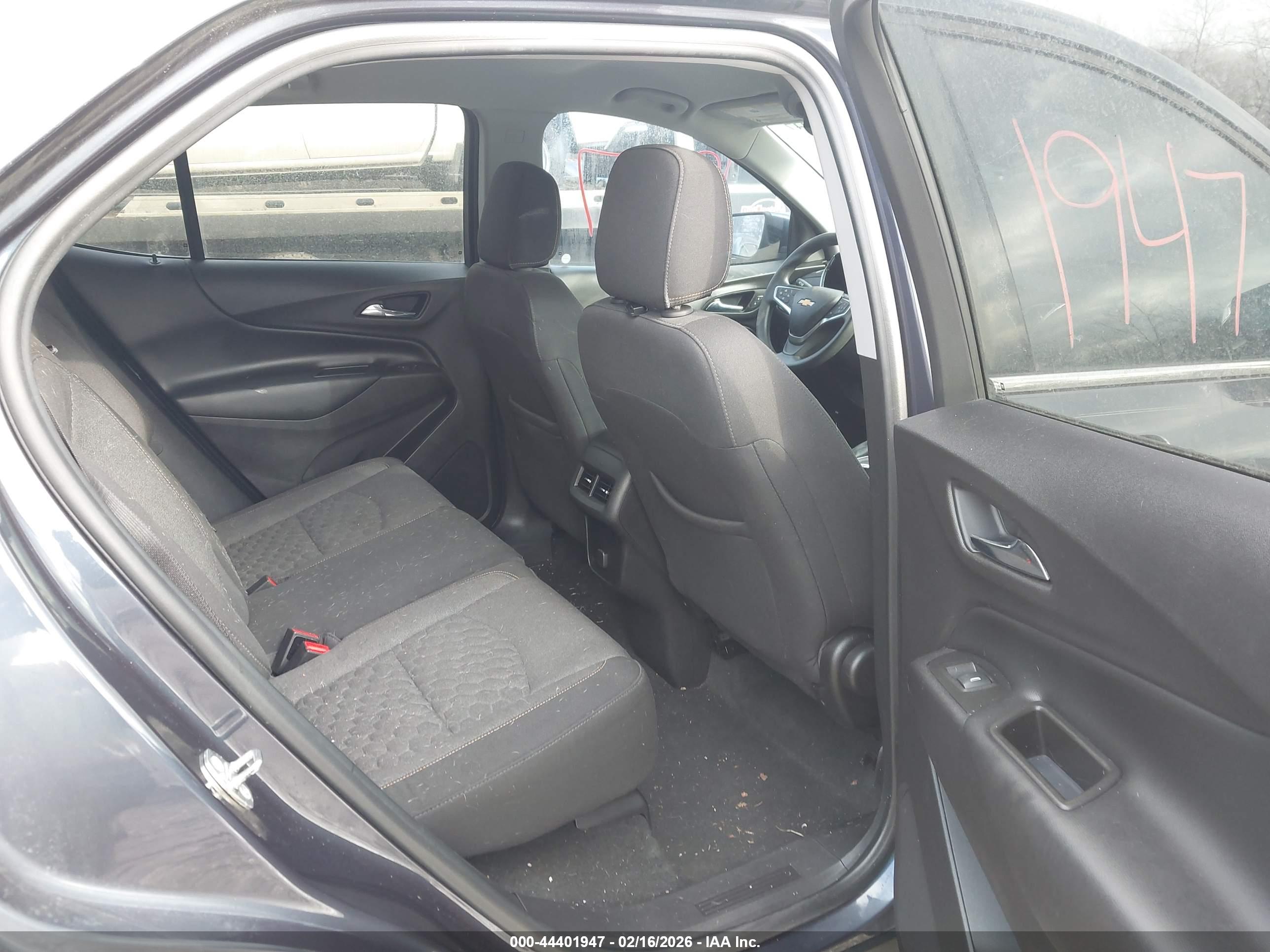 CHEVROLET EQUINOX image 8