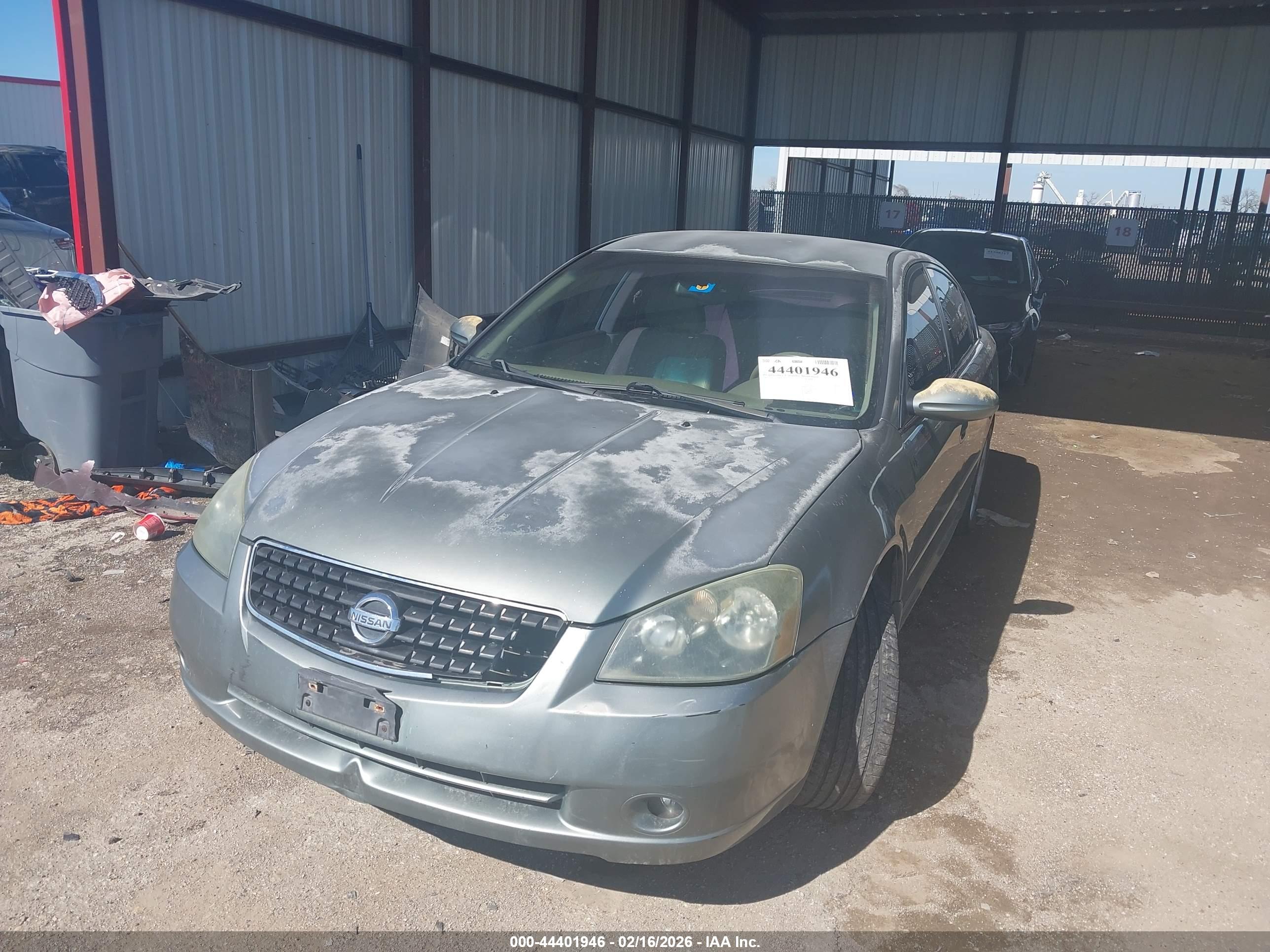 NISSAN ALTIMA image 2