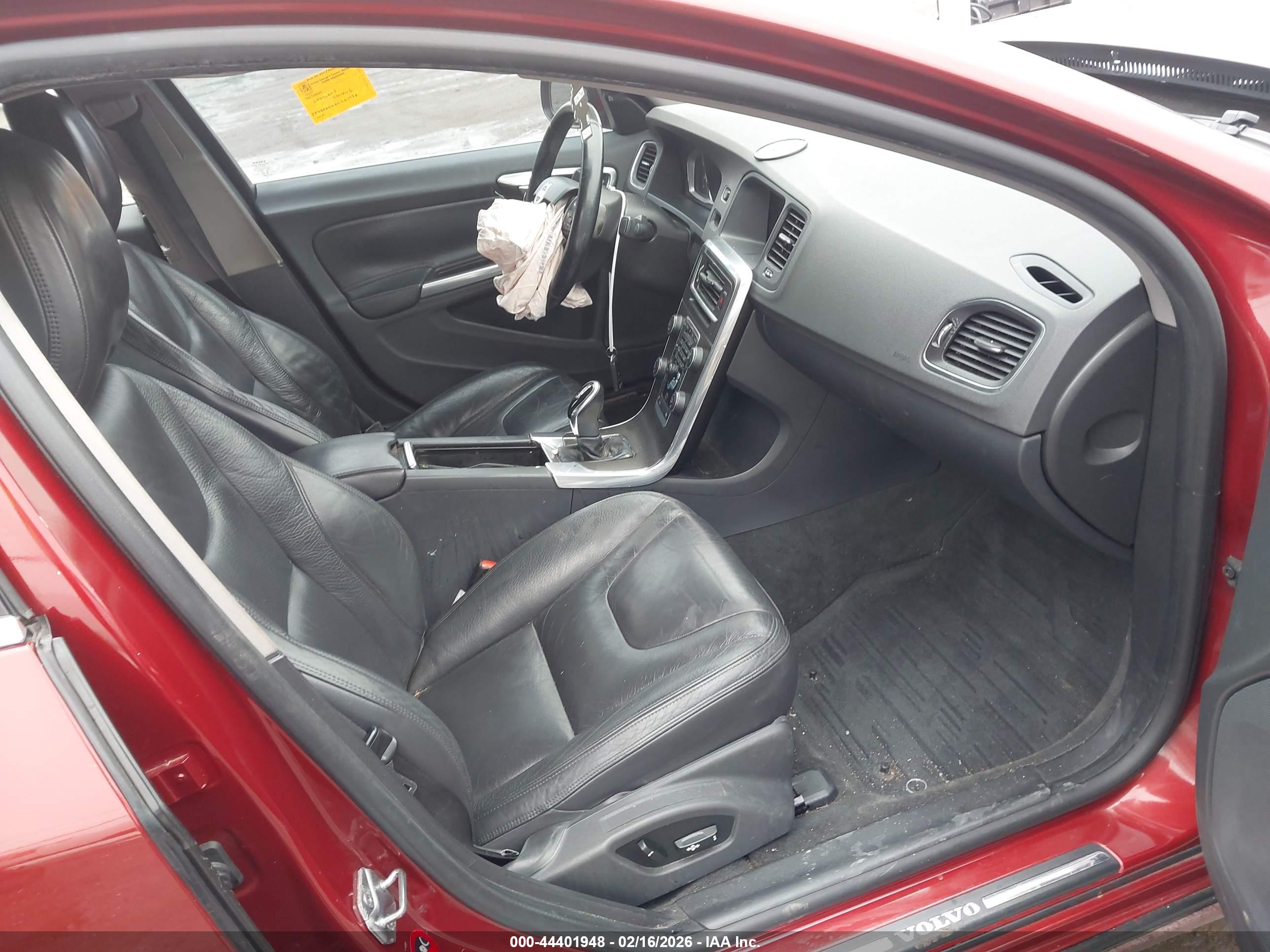 VOLVO S60 image 5