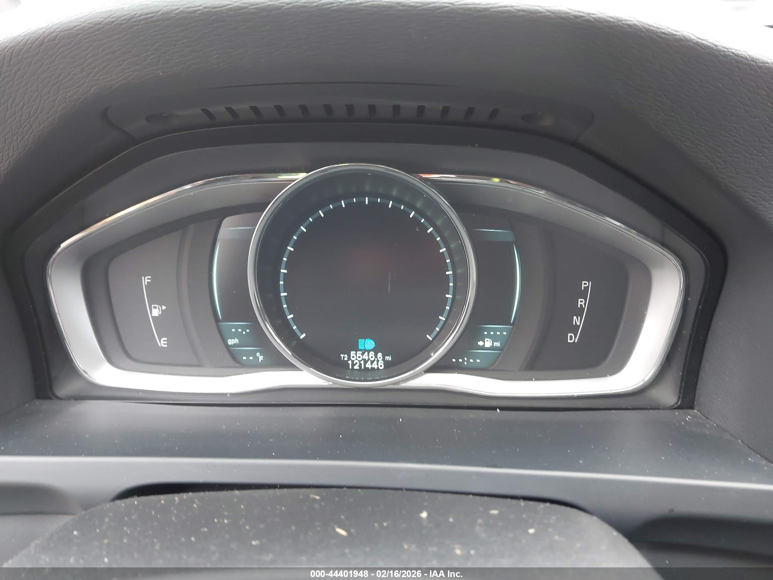 VOLVO S60 image 7