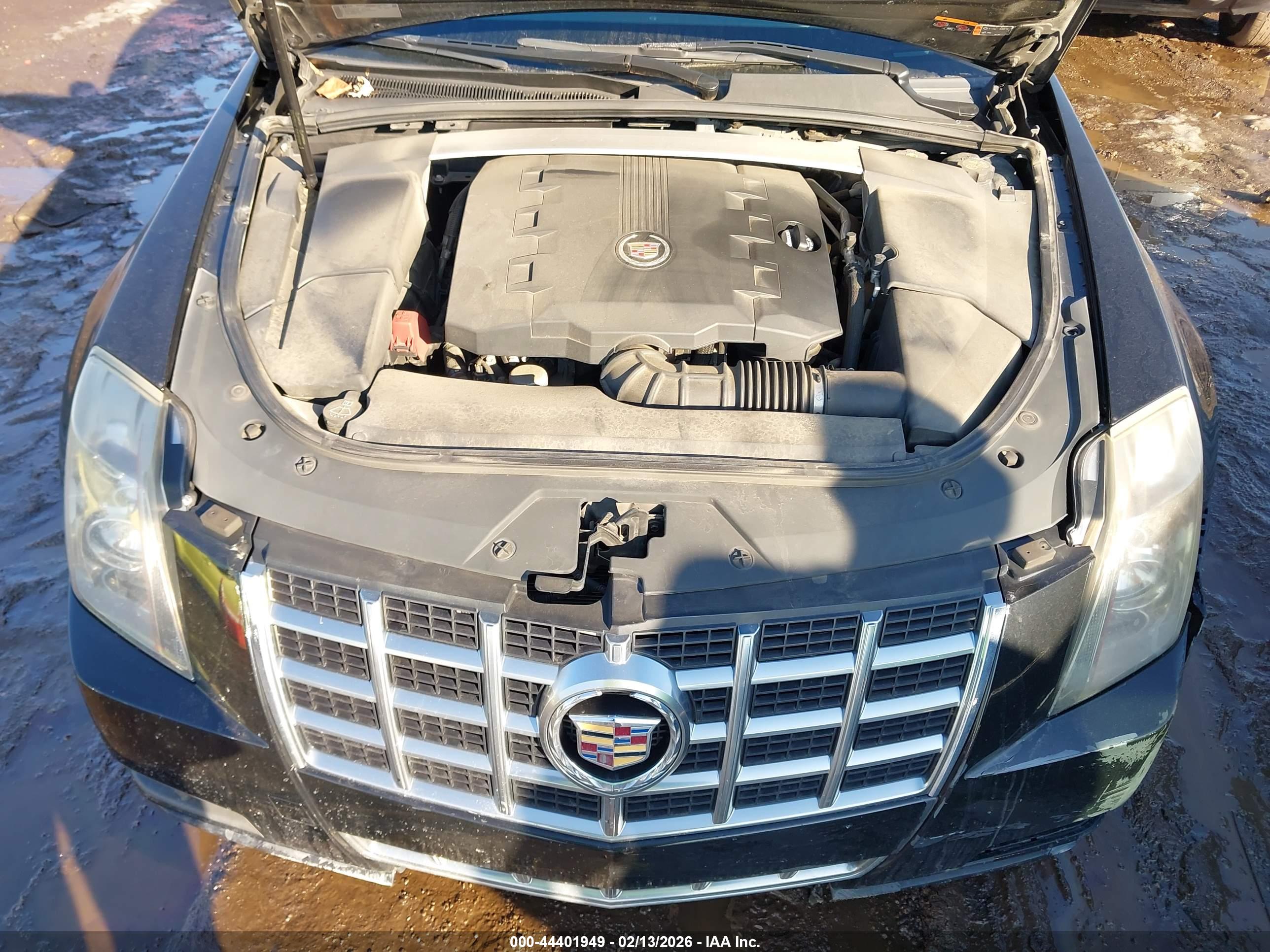 CADILLAC CTS image 10