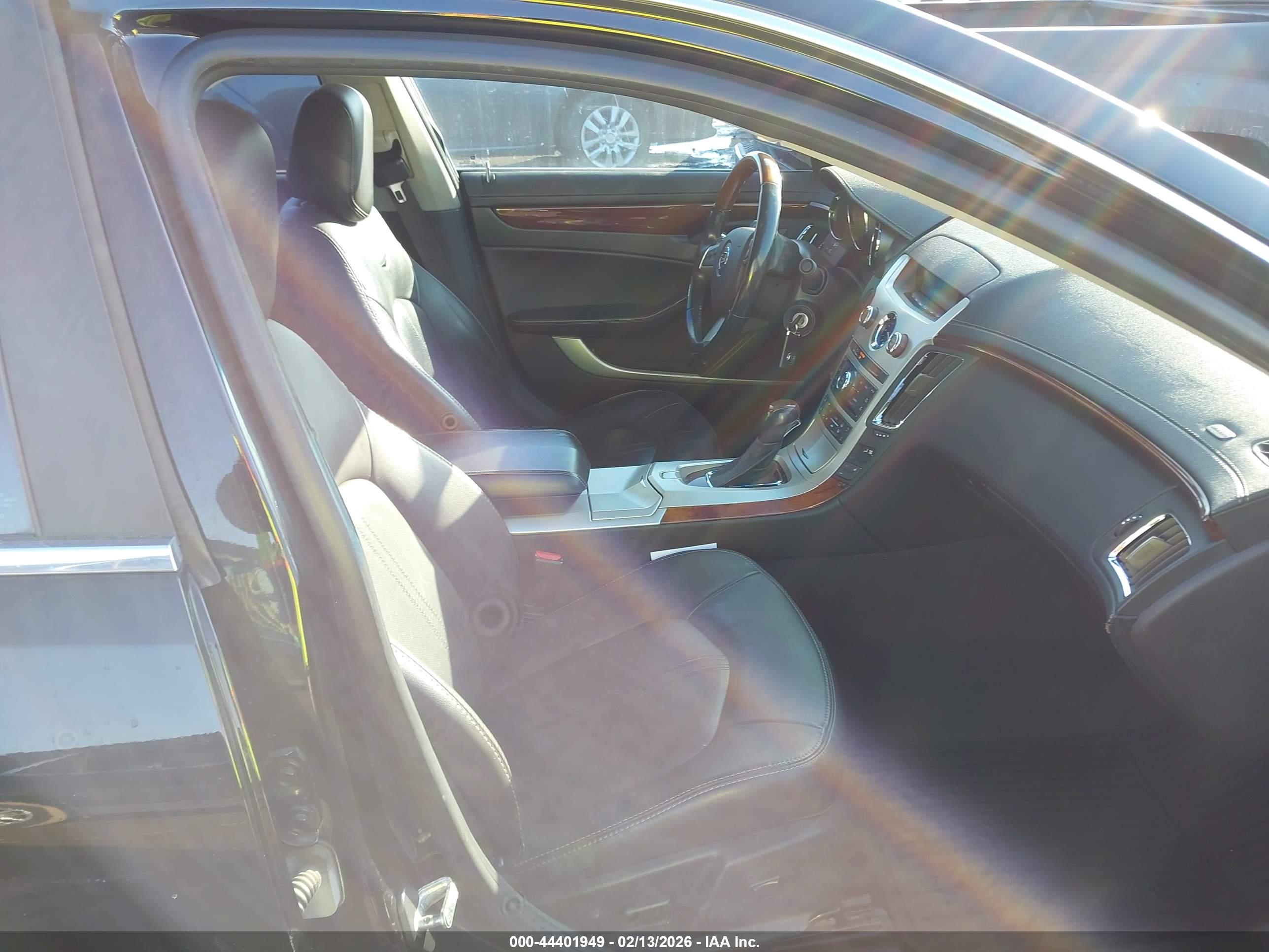 CADILLAC CTS image 5