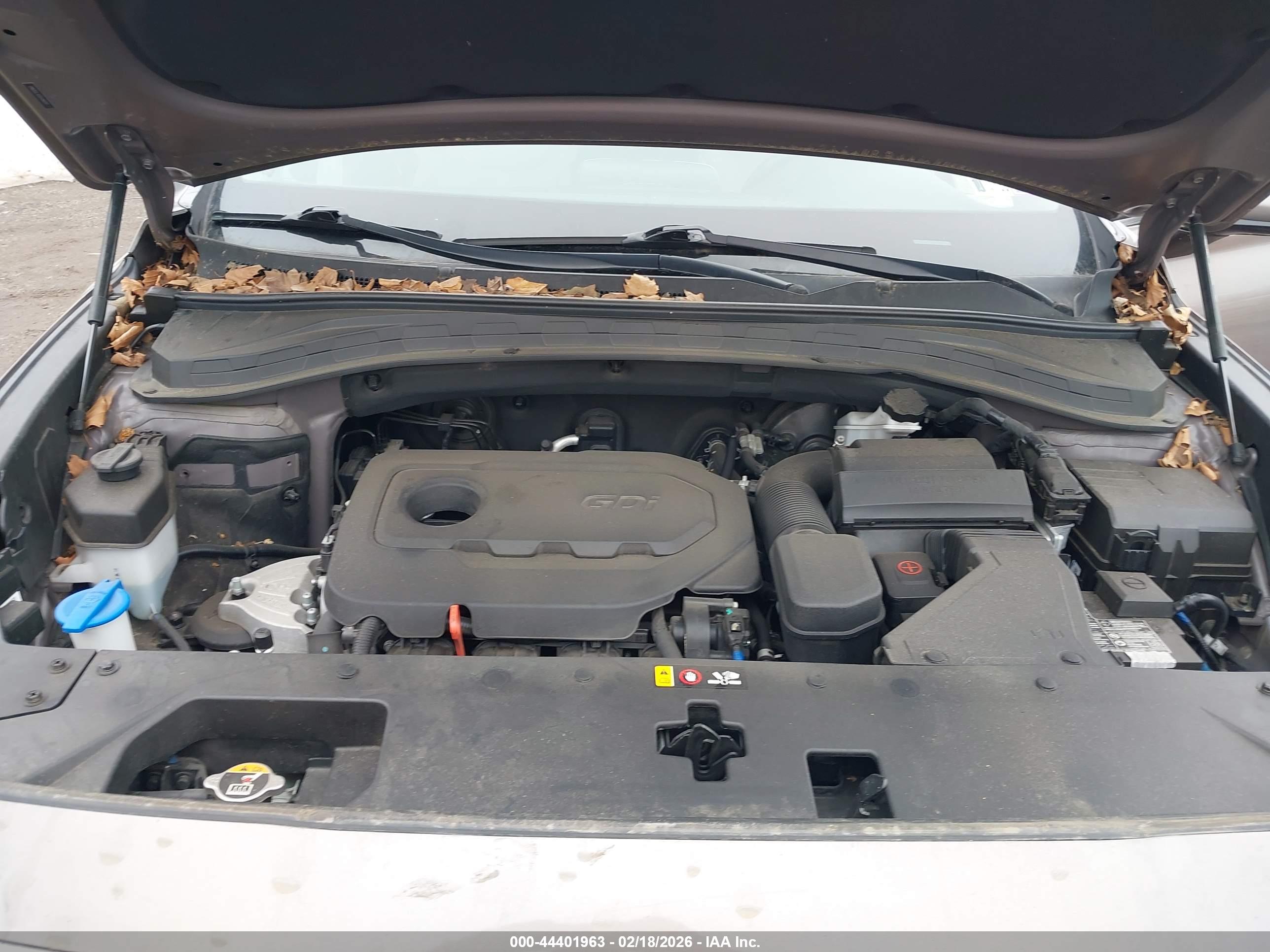 HYUNDAI SANTA image 10