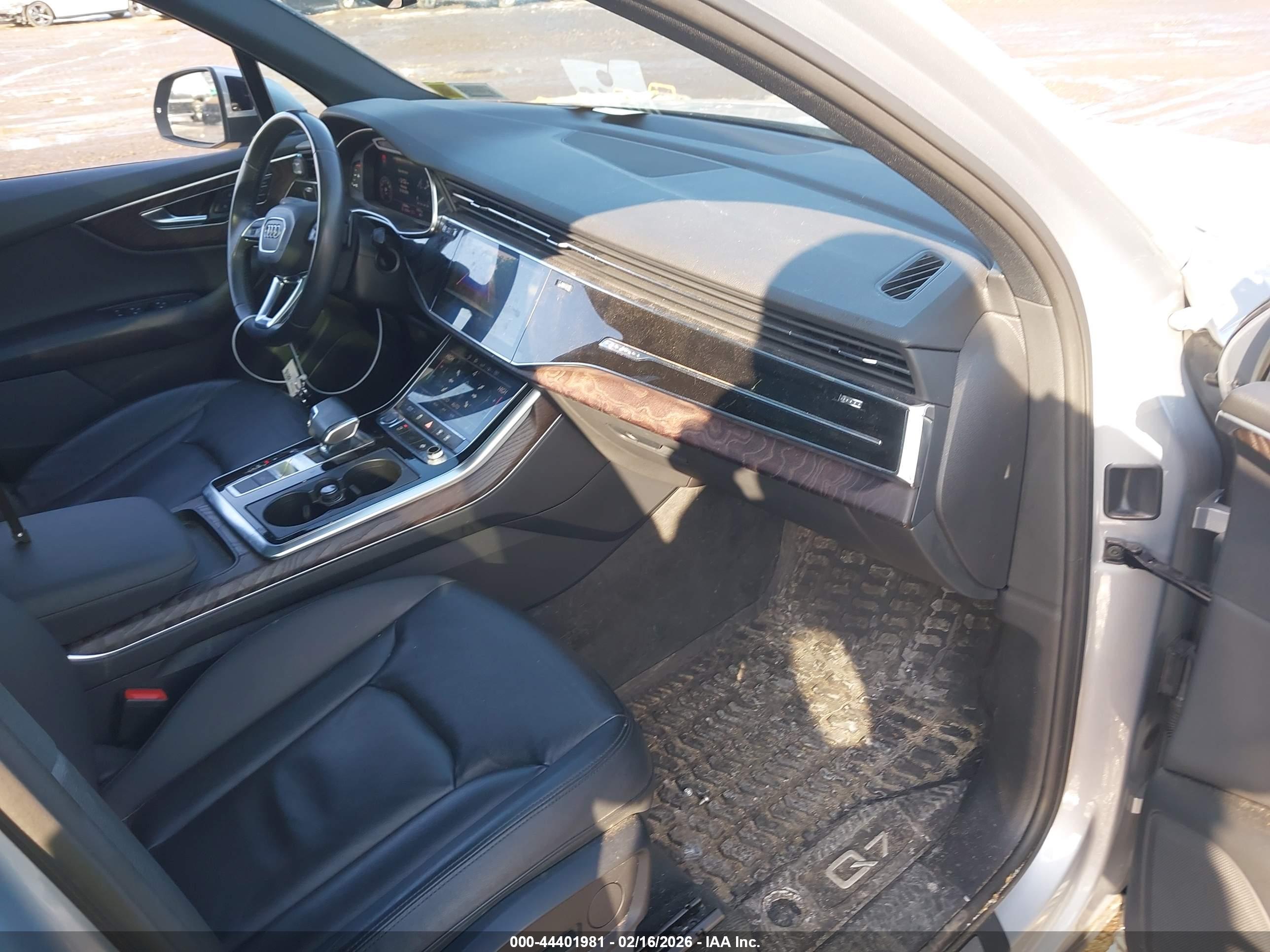 AUDI Q7 image 5