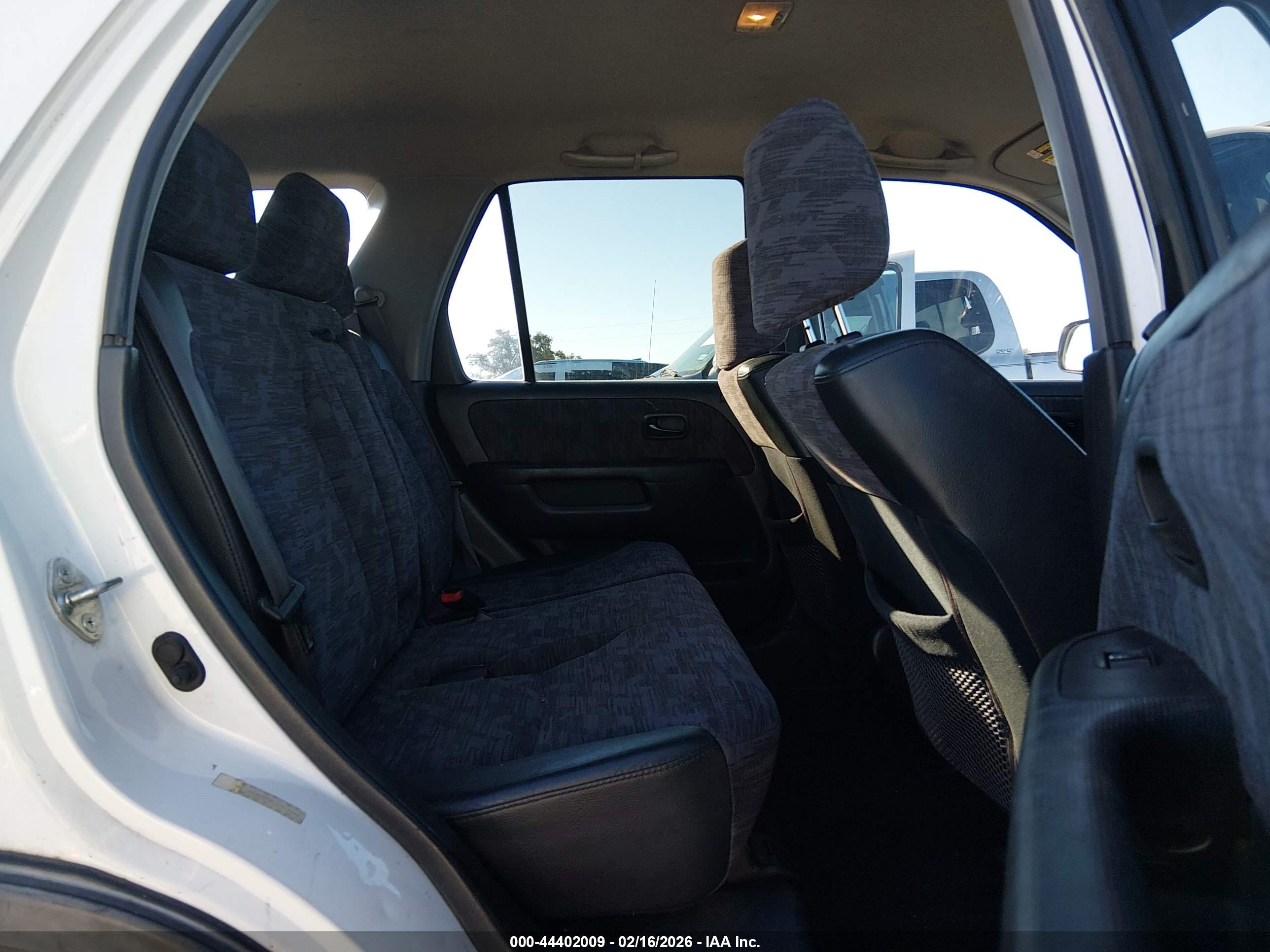 HONDA CR-V image 8