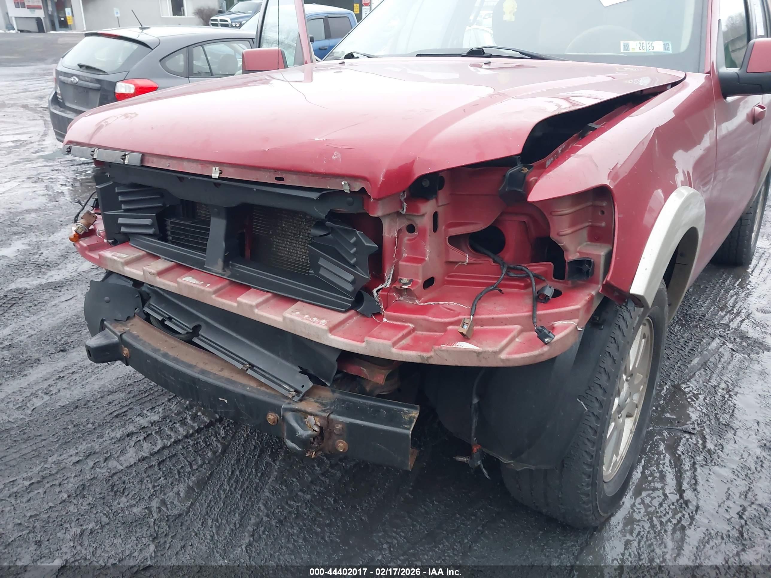 FORD EXPLORER image 6