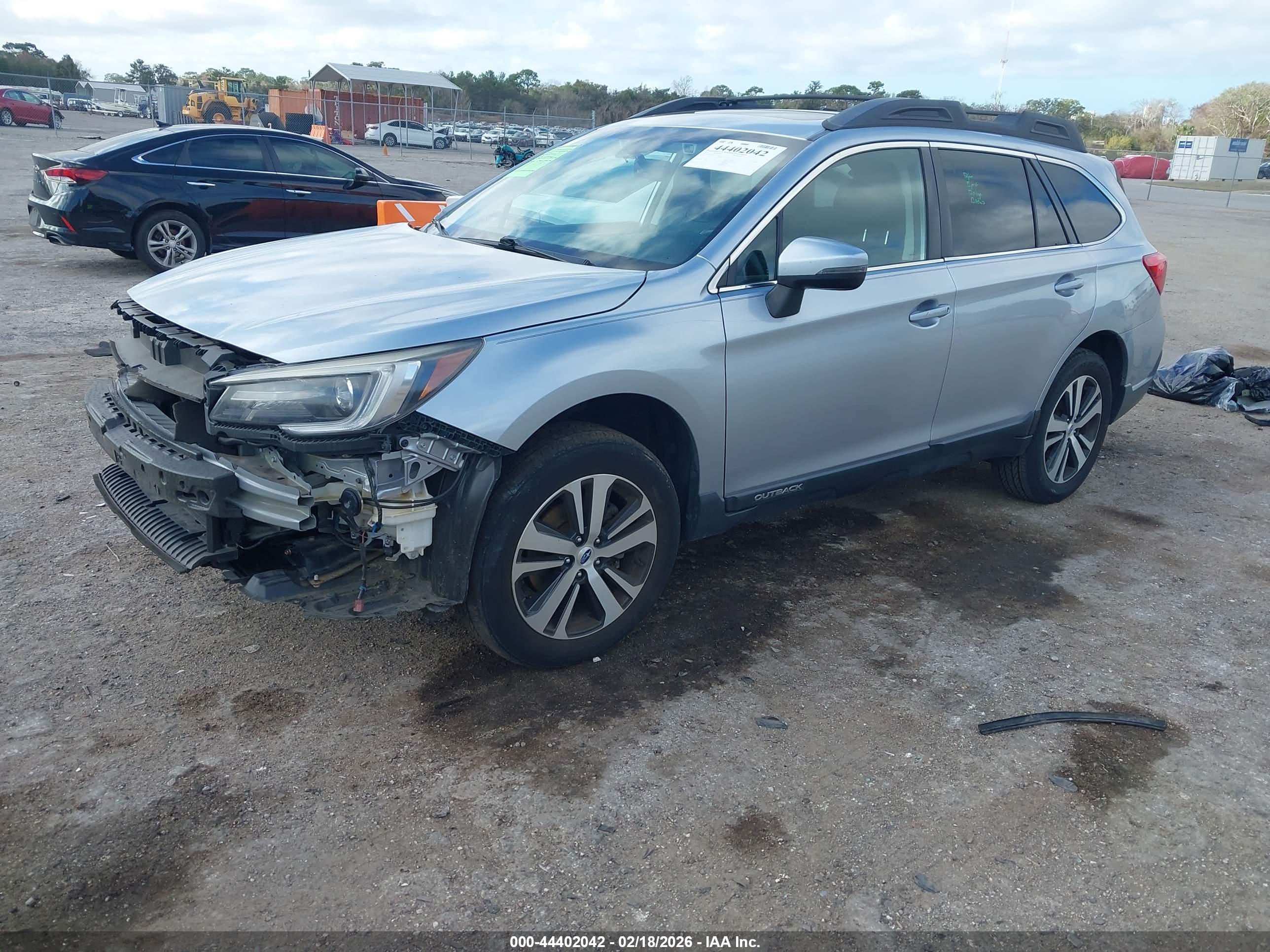 SUBARU OUTBACK image 2