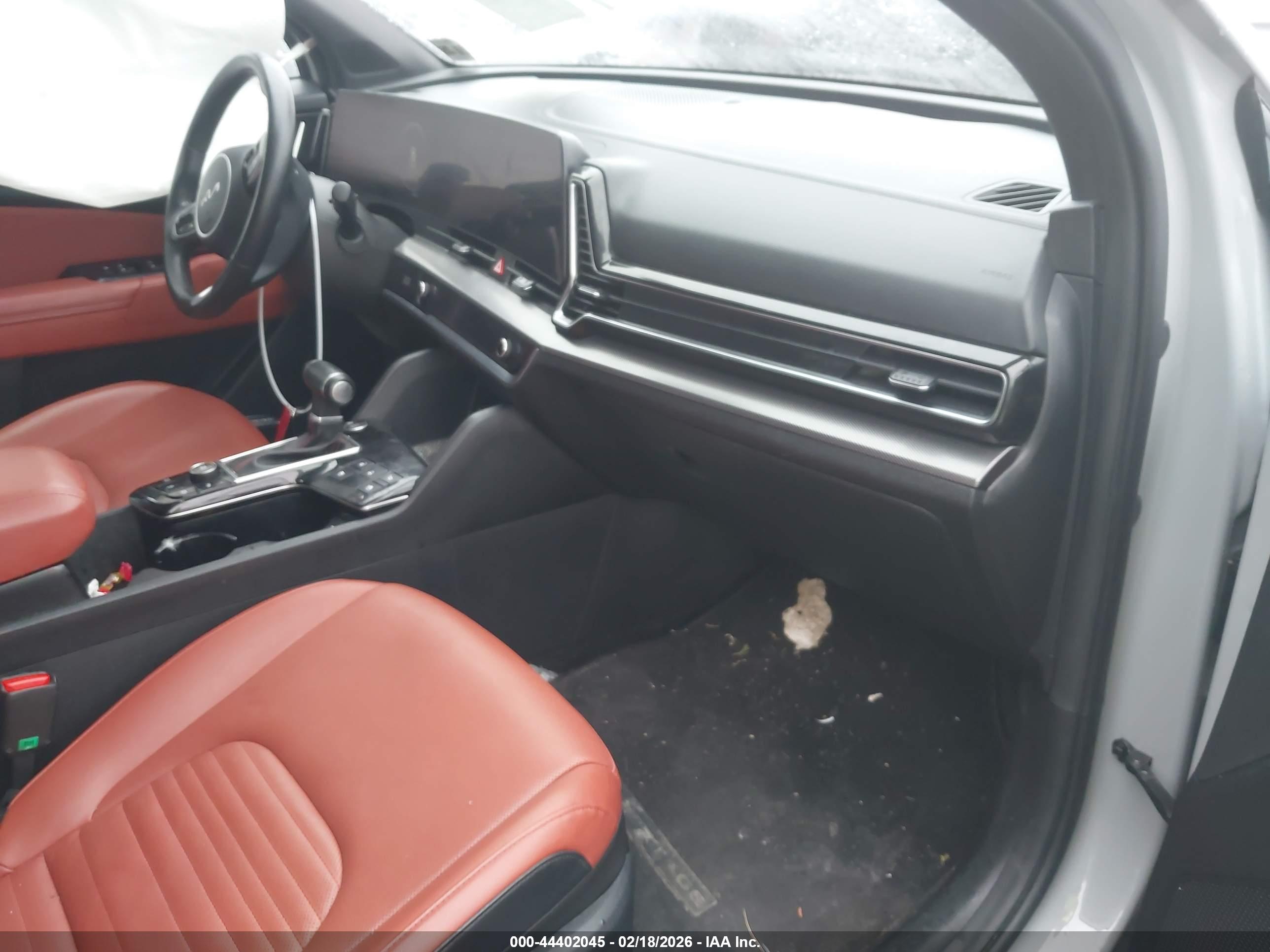 KIA SPORTAGE image 5