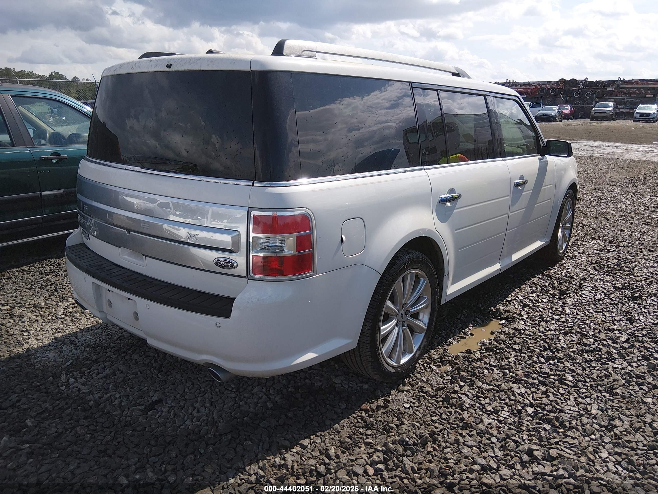 FORD FLEX image 4