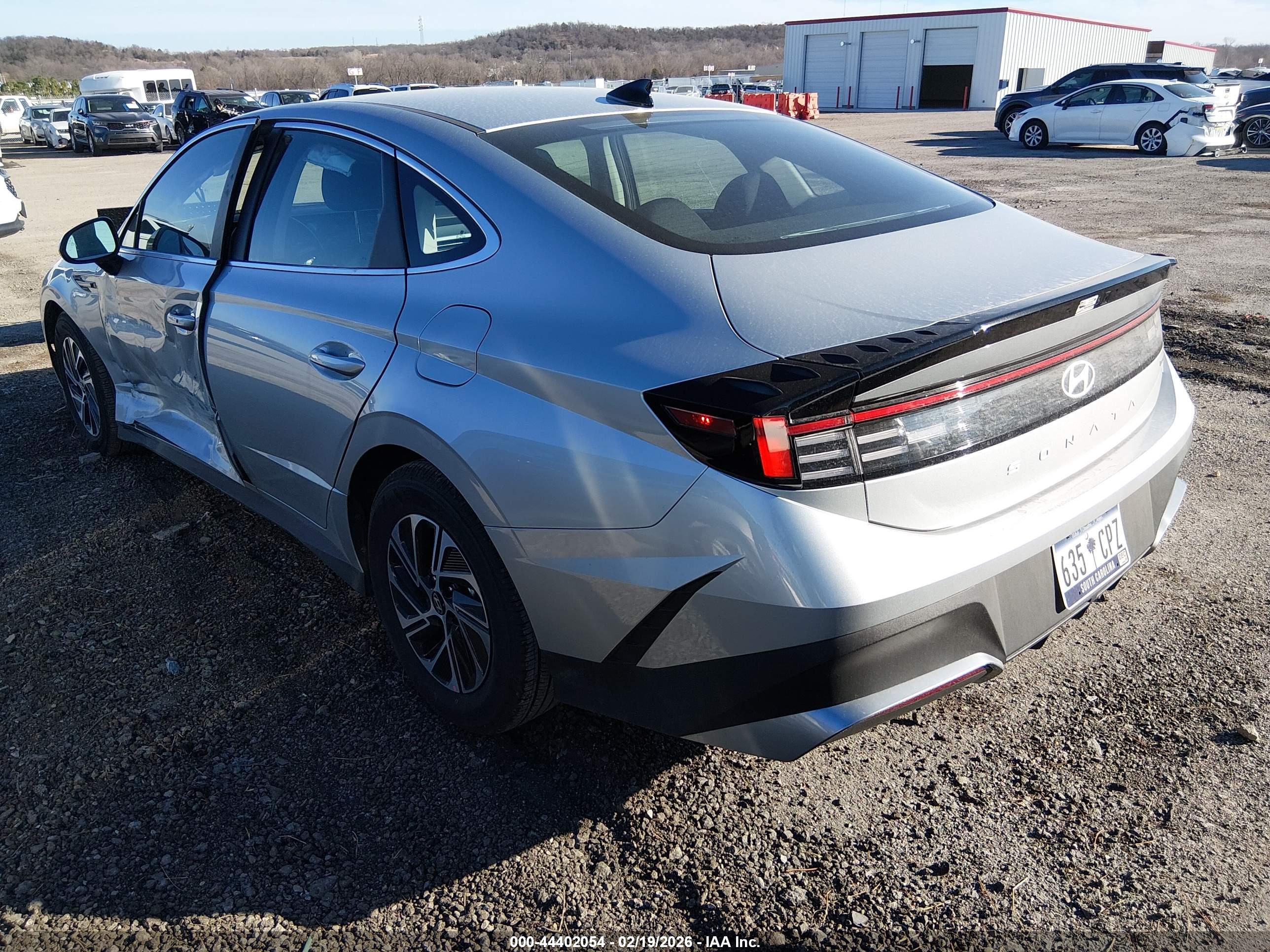 HYUNDAI SONATA image 3