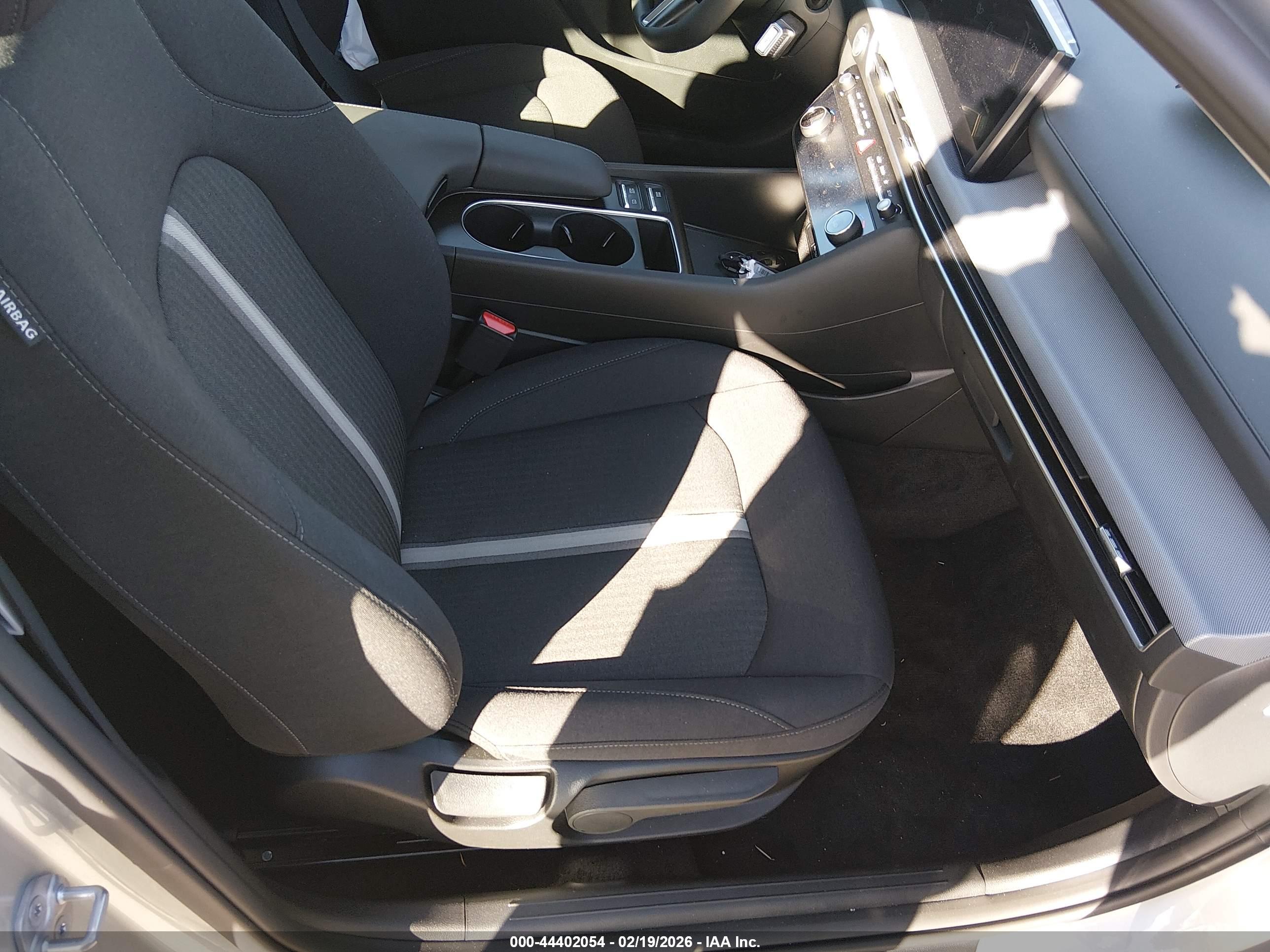 HYUNDAI SONATA image 5
