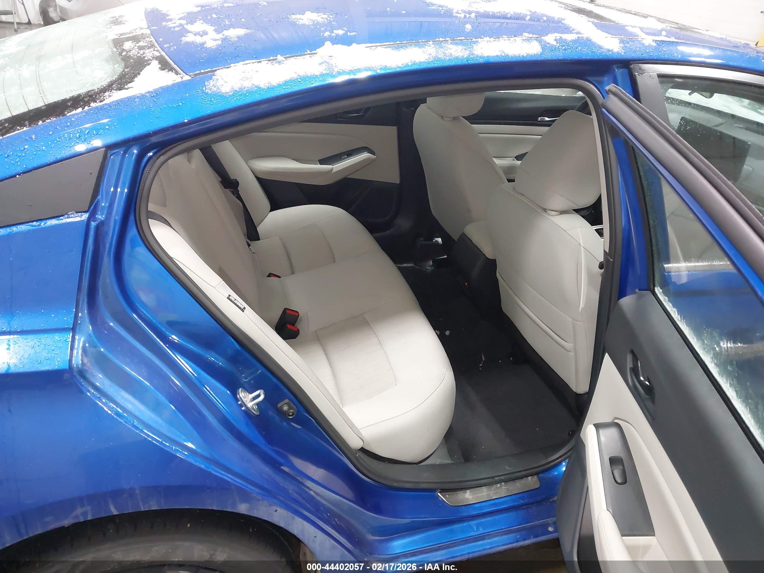 NISSAN ALTIMA image 8