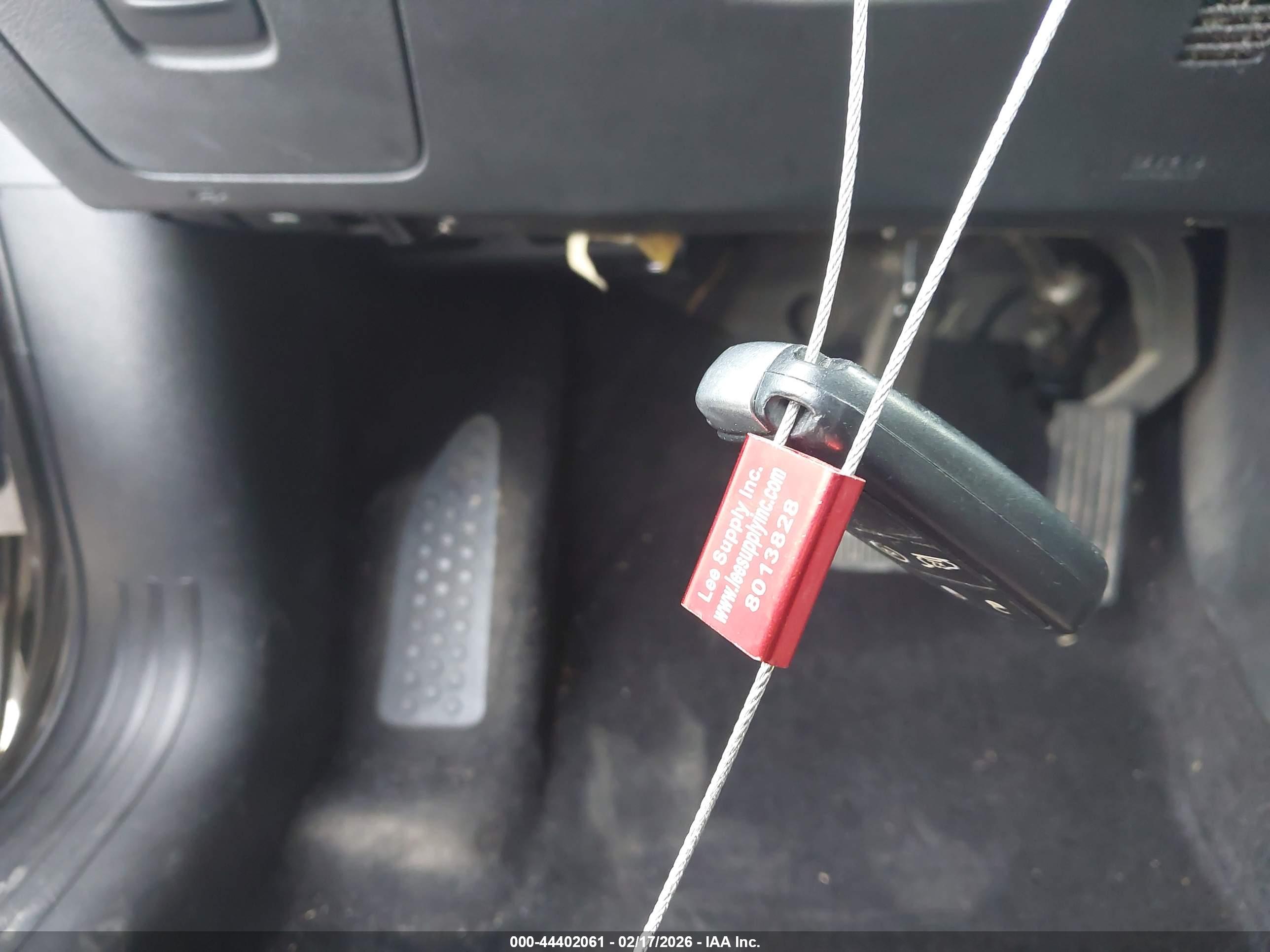 JEEP CHEROKEE image 11