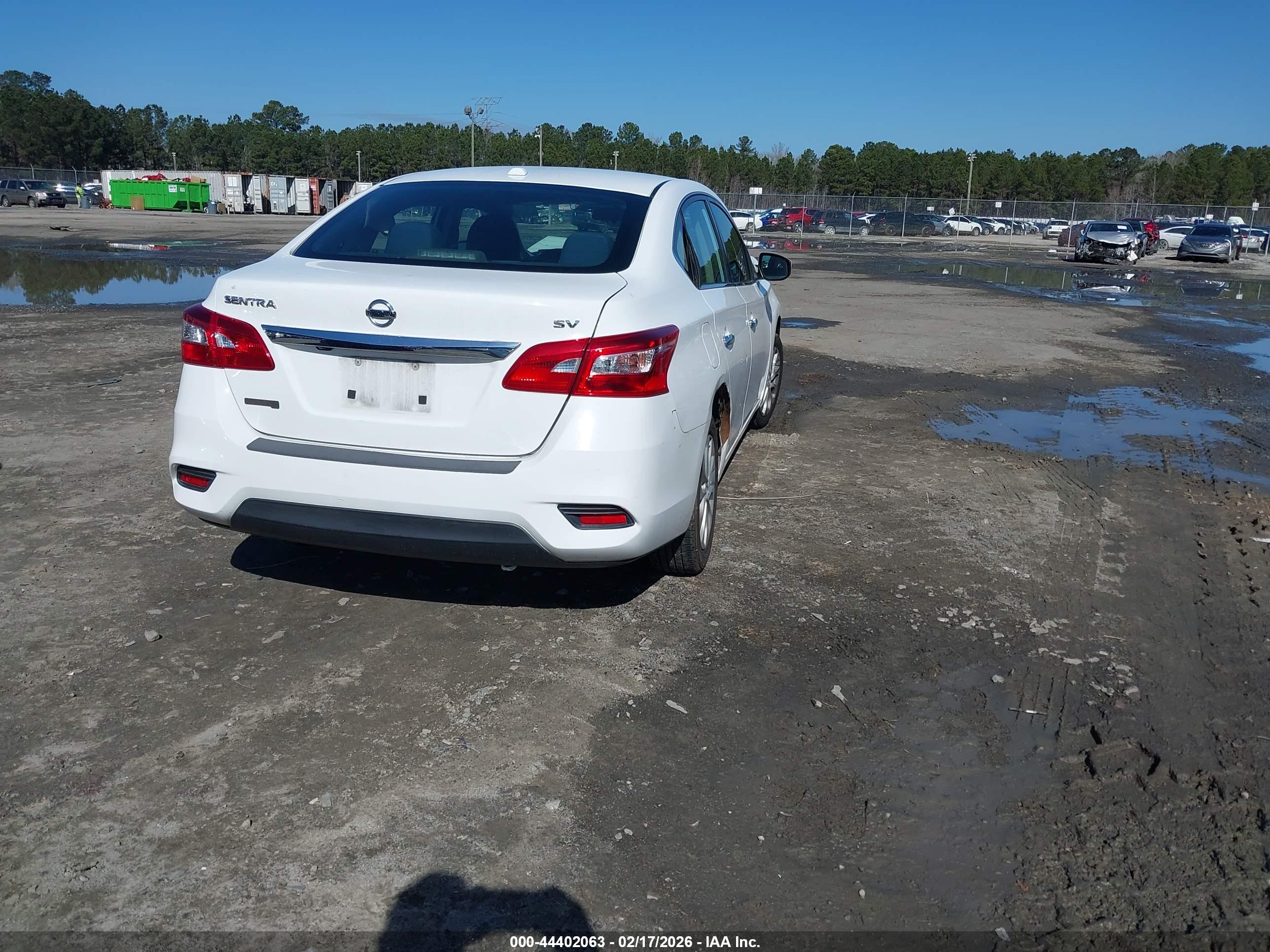 NISSAN SENTRA image 4