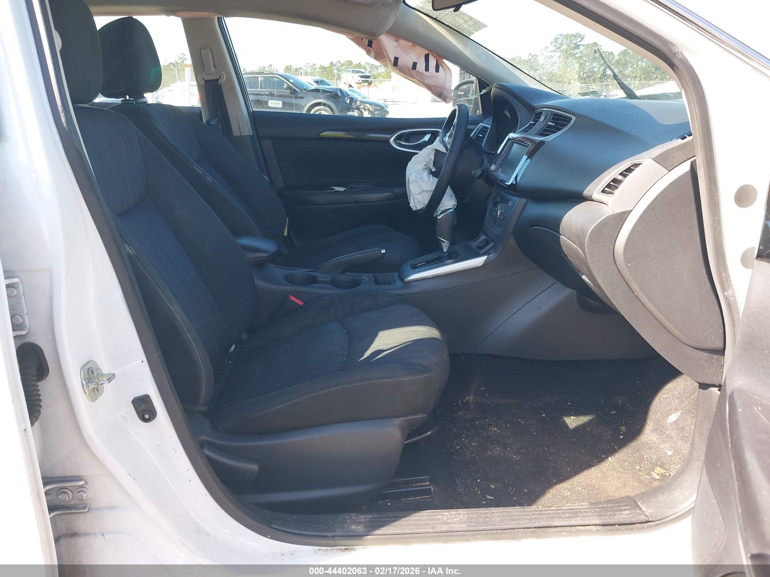 NISSAN SENTRA image 5