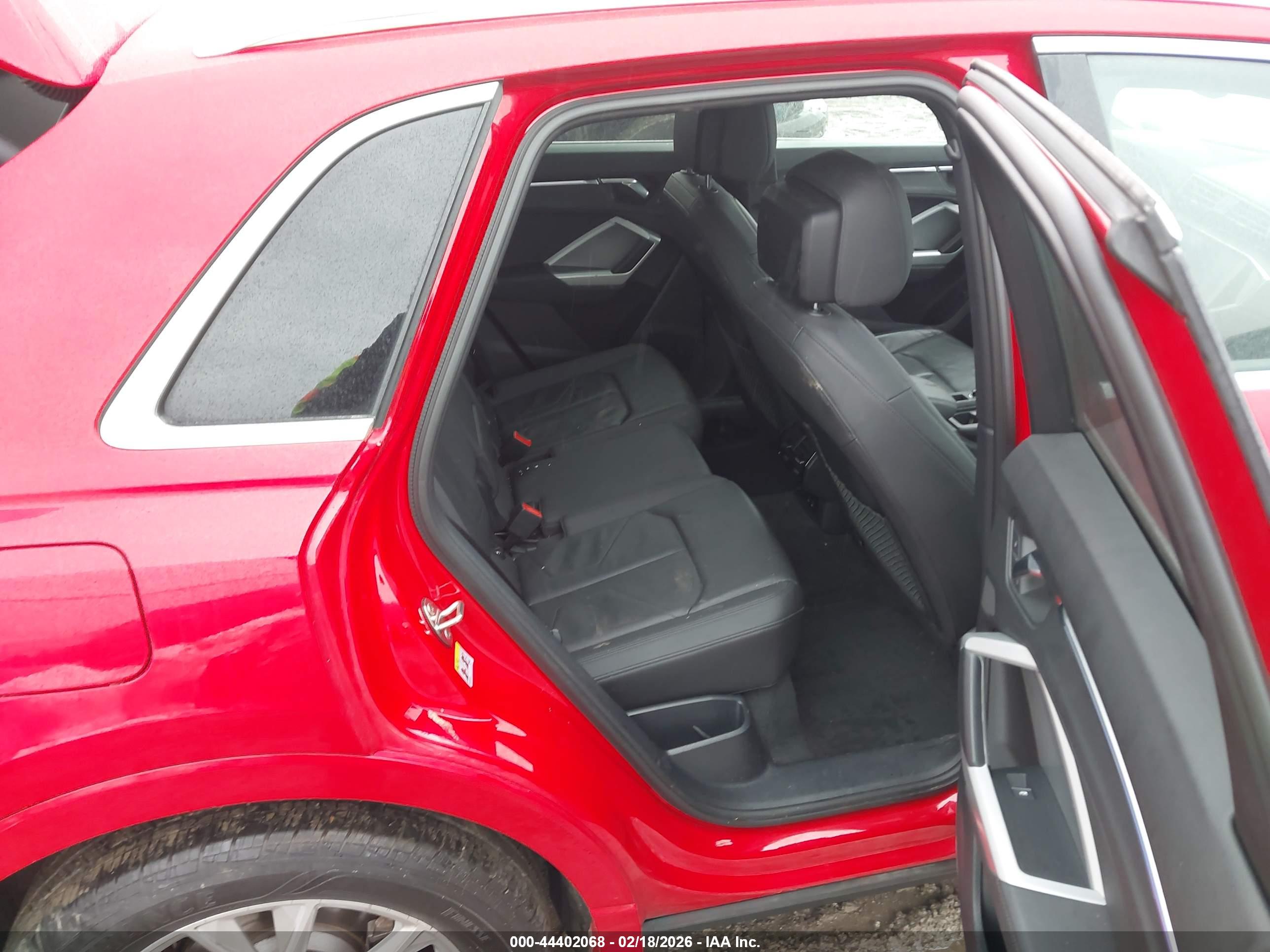 AUDI Q3 image 8