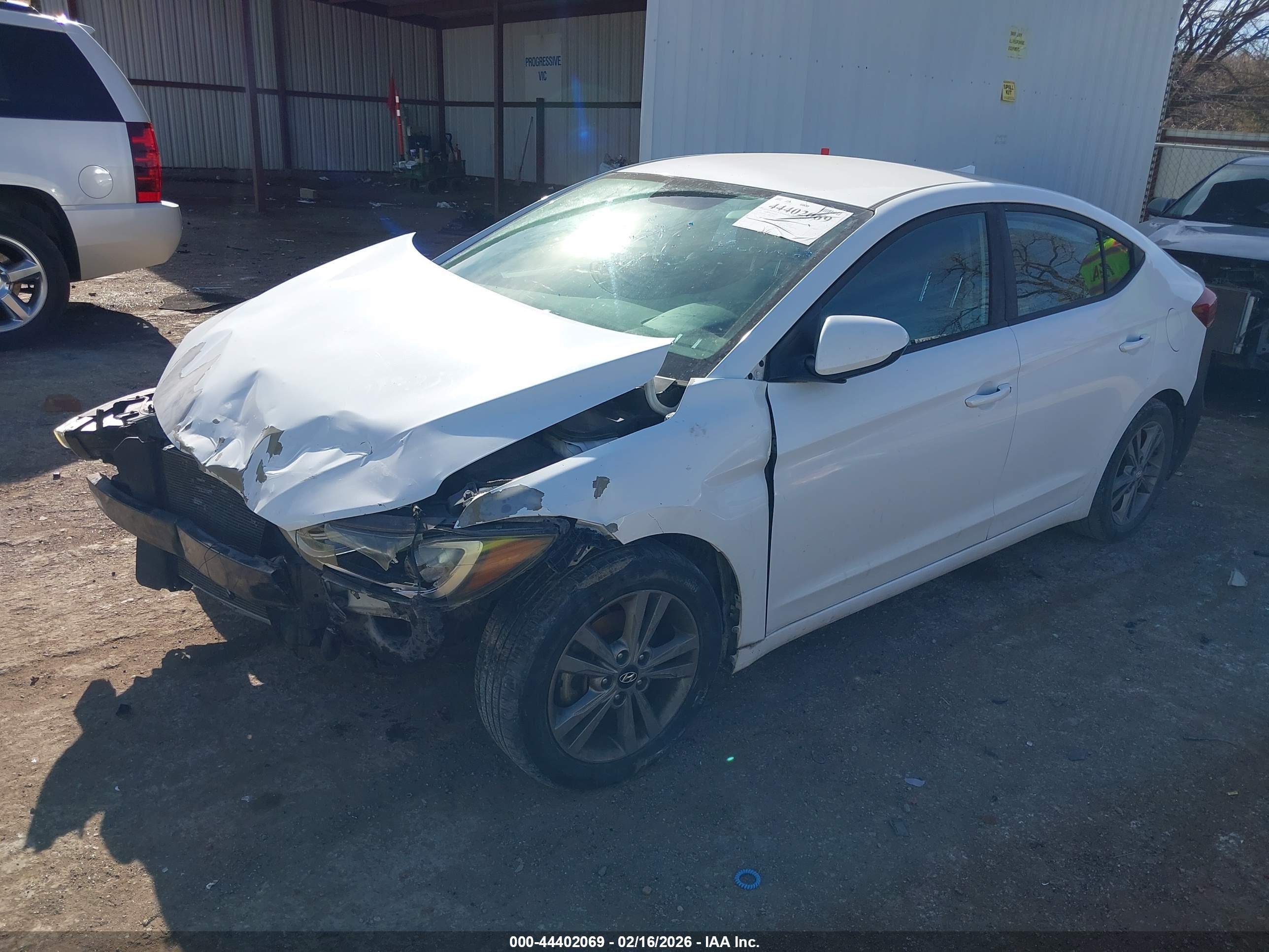 HYUNDAI ELANTRA image 2