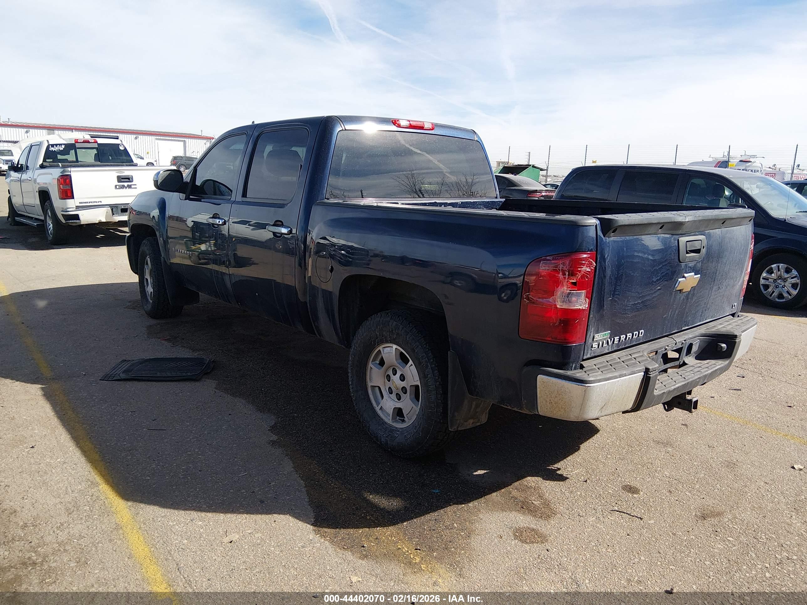 CHEVROLET SILVERADO image 3