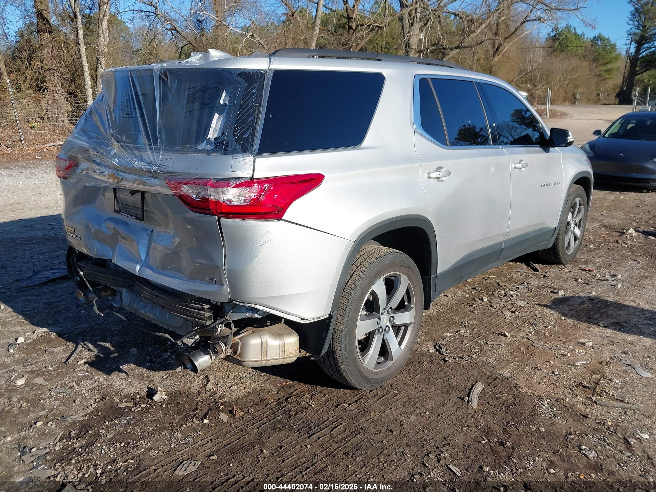 CHEVROLET TRAVERSE image 4