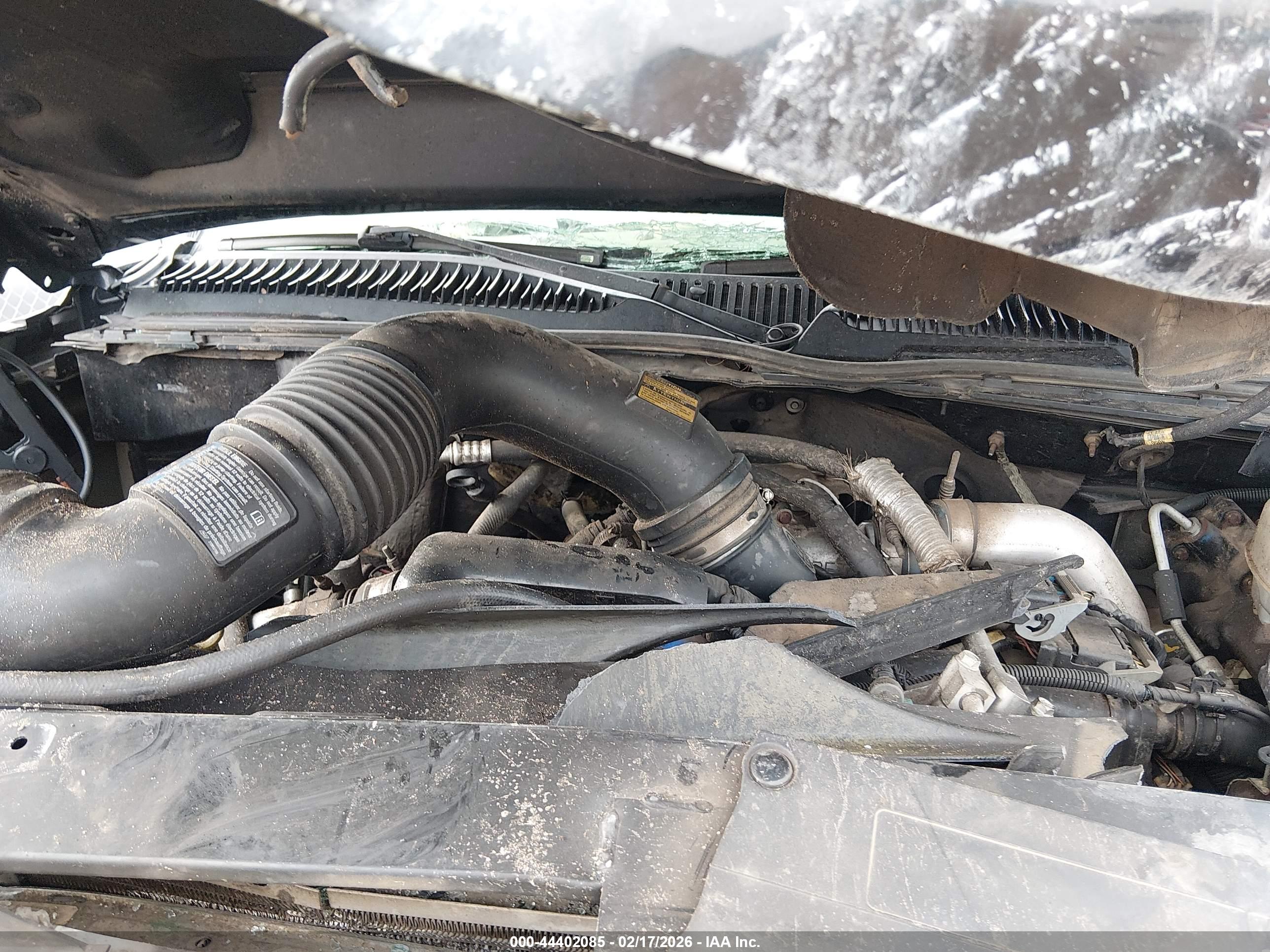 CHEVROLET SILVERADO image 10