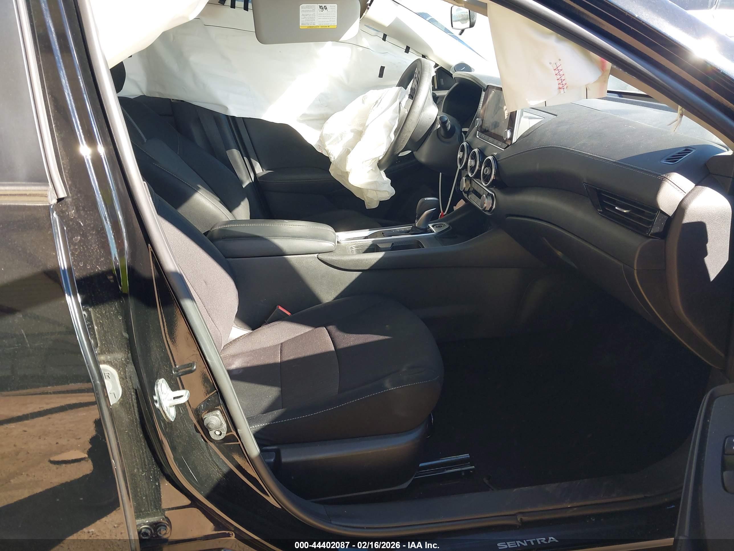NISSAN SENTRA image 5