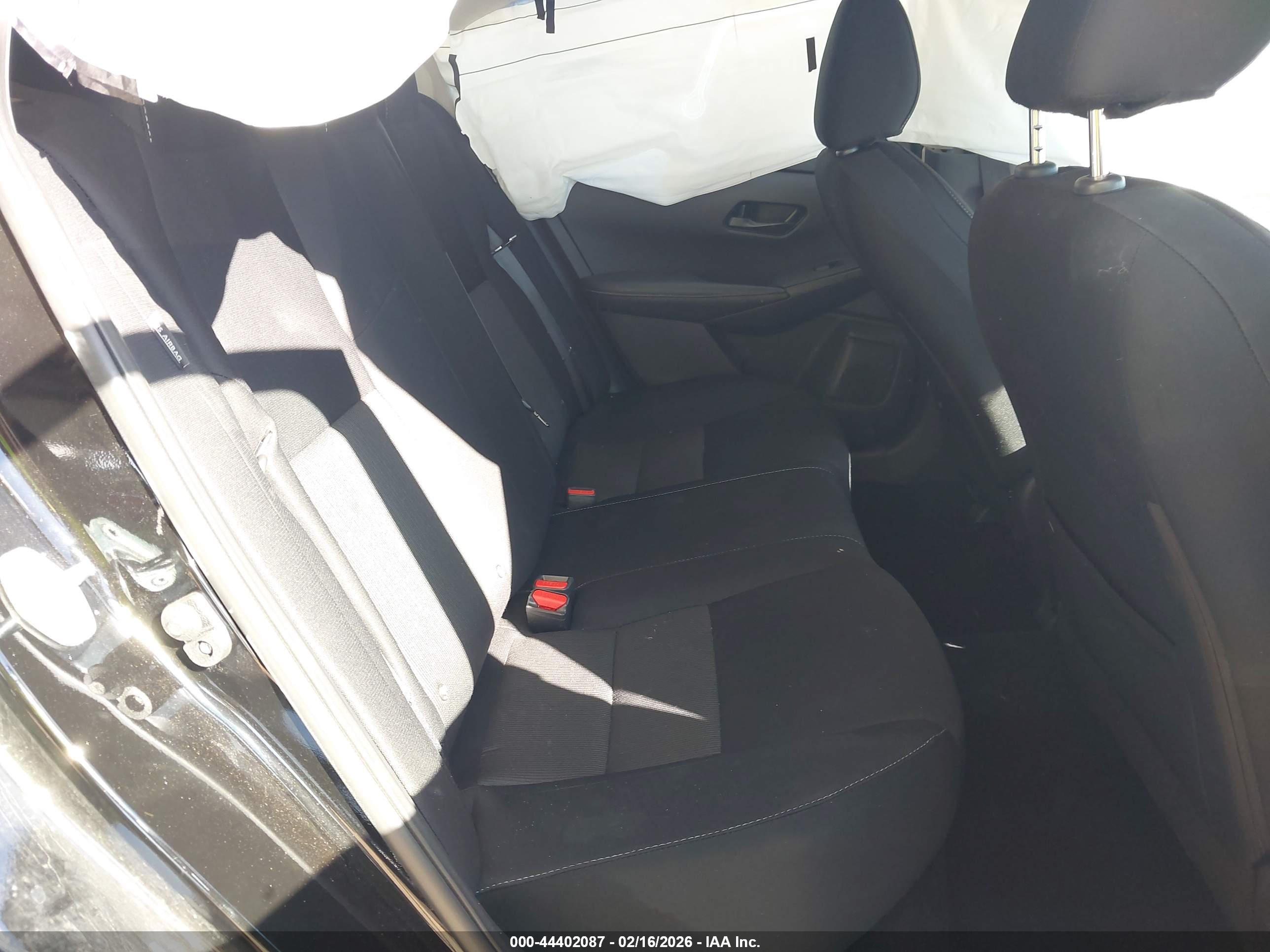NISSAN SENTRA image 8