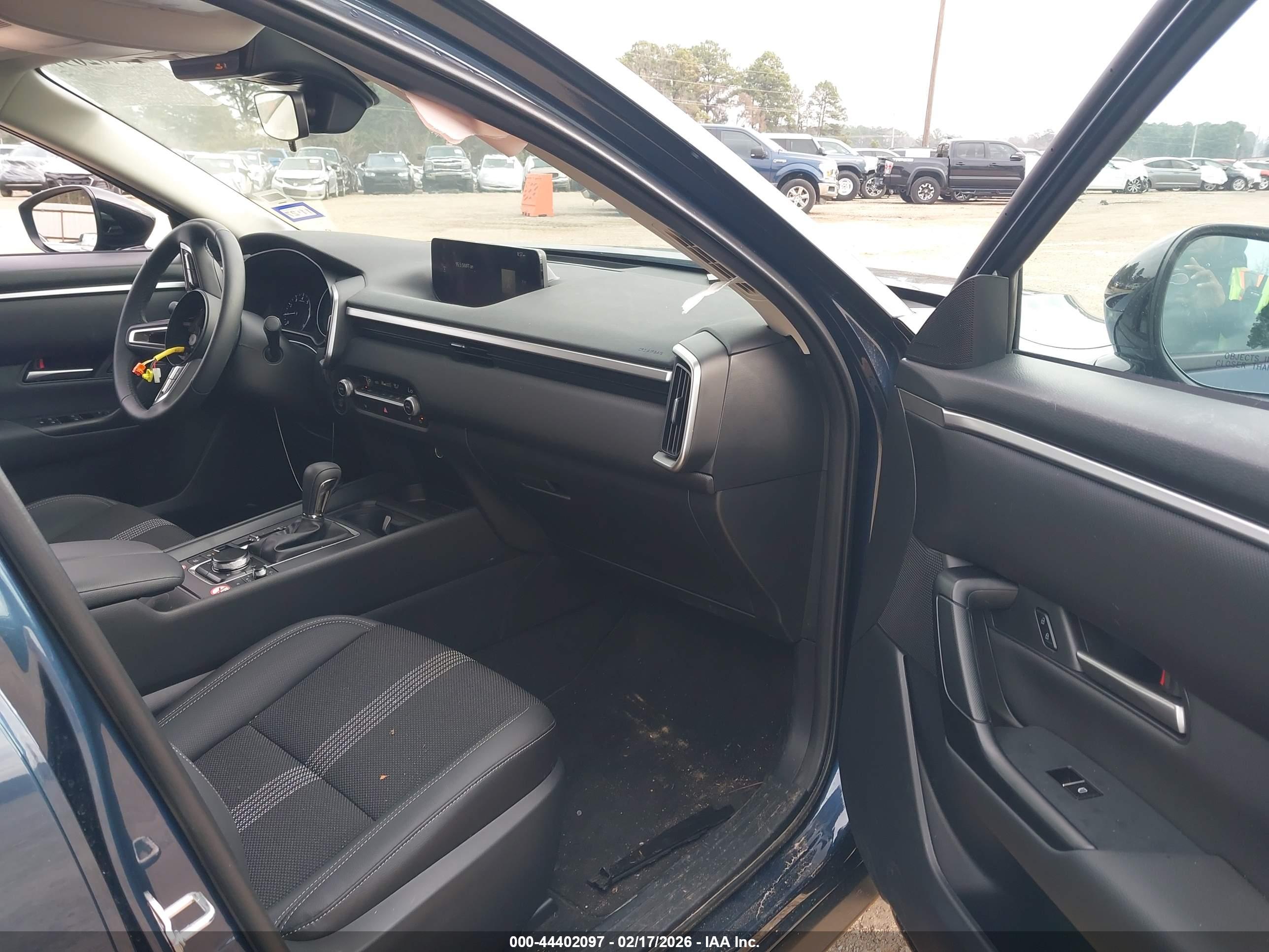 MAZDA CX-50 image 5