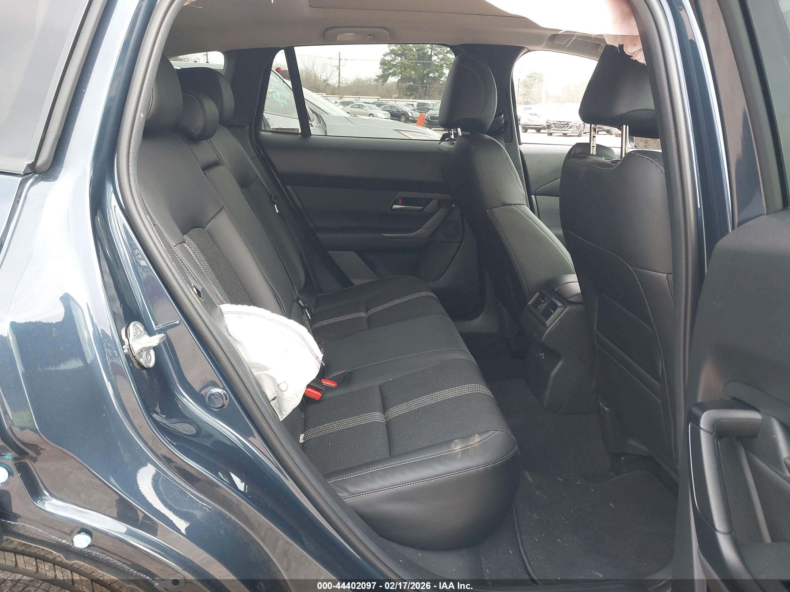 MAZDA CX-50 image 8