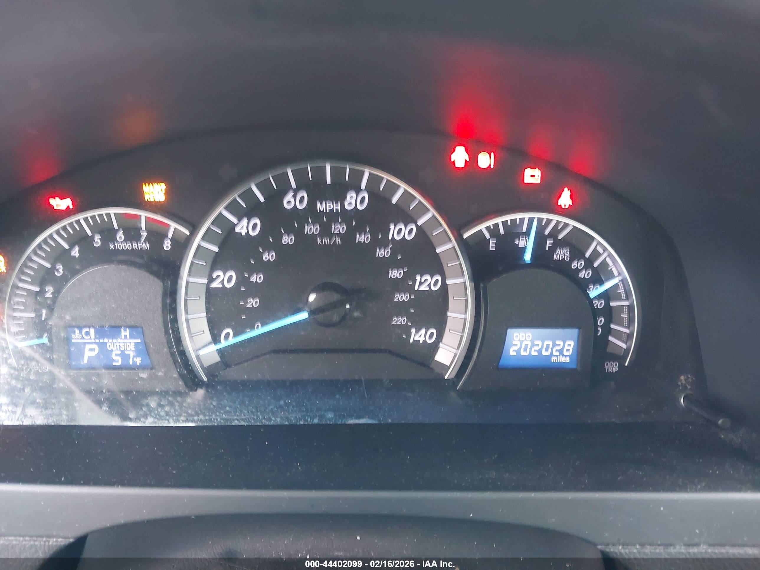 TOYOTA CAMRY image 7