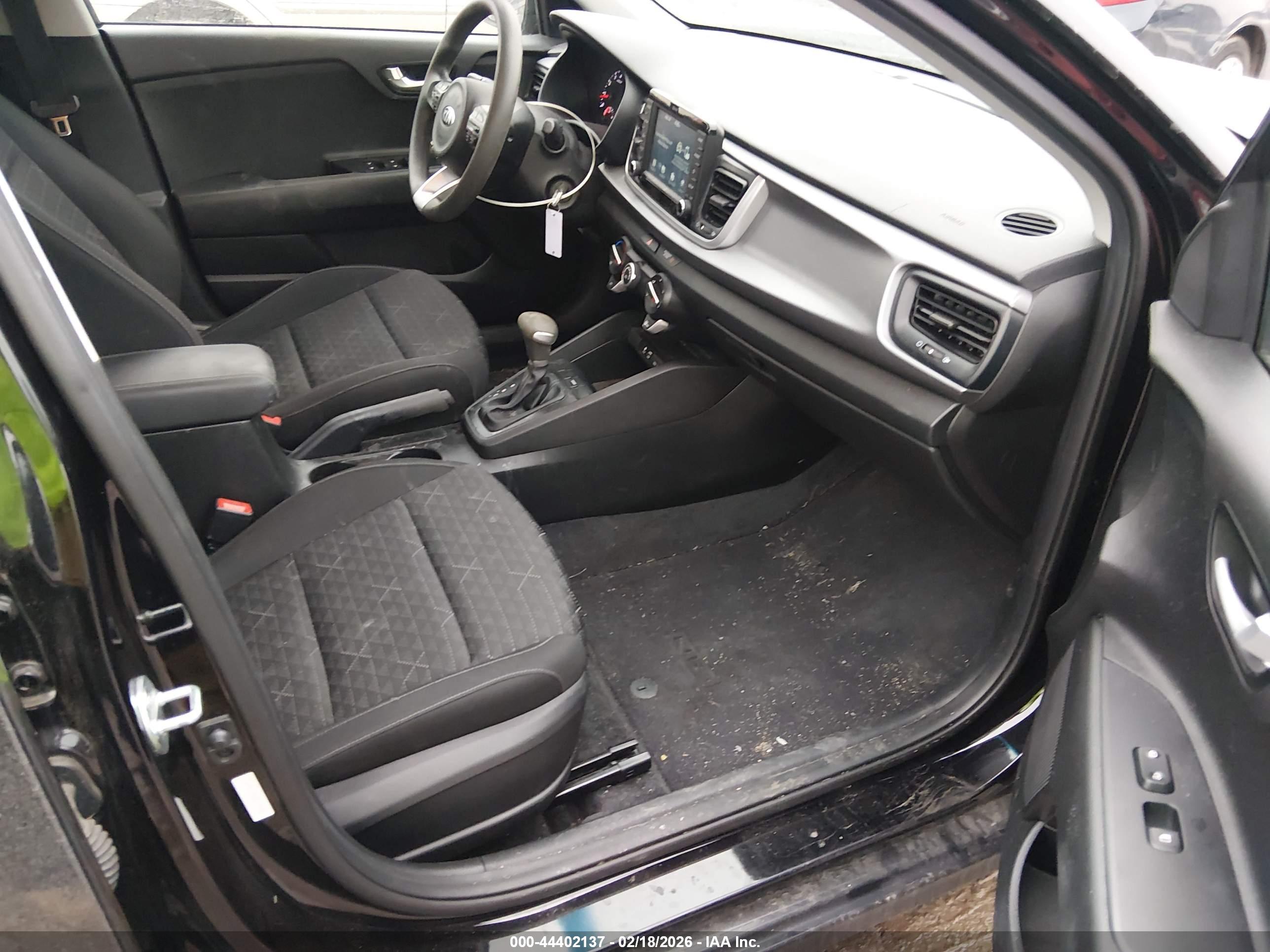 KIA RIO image 5