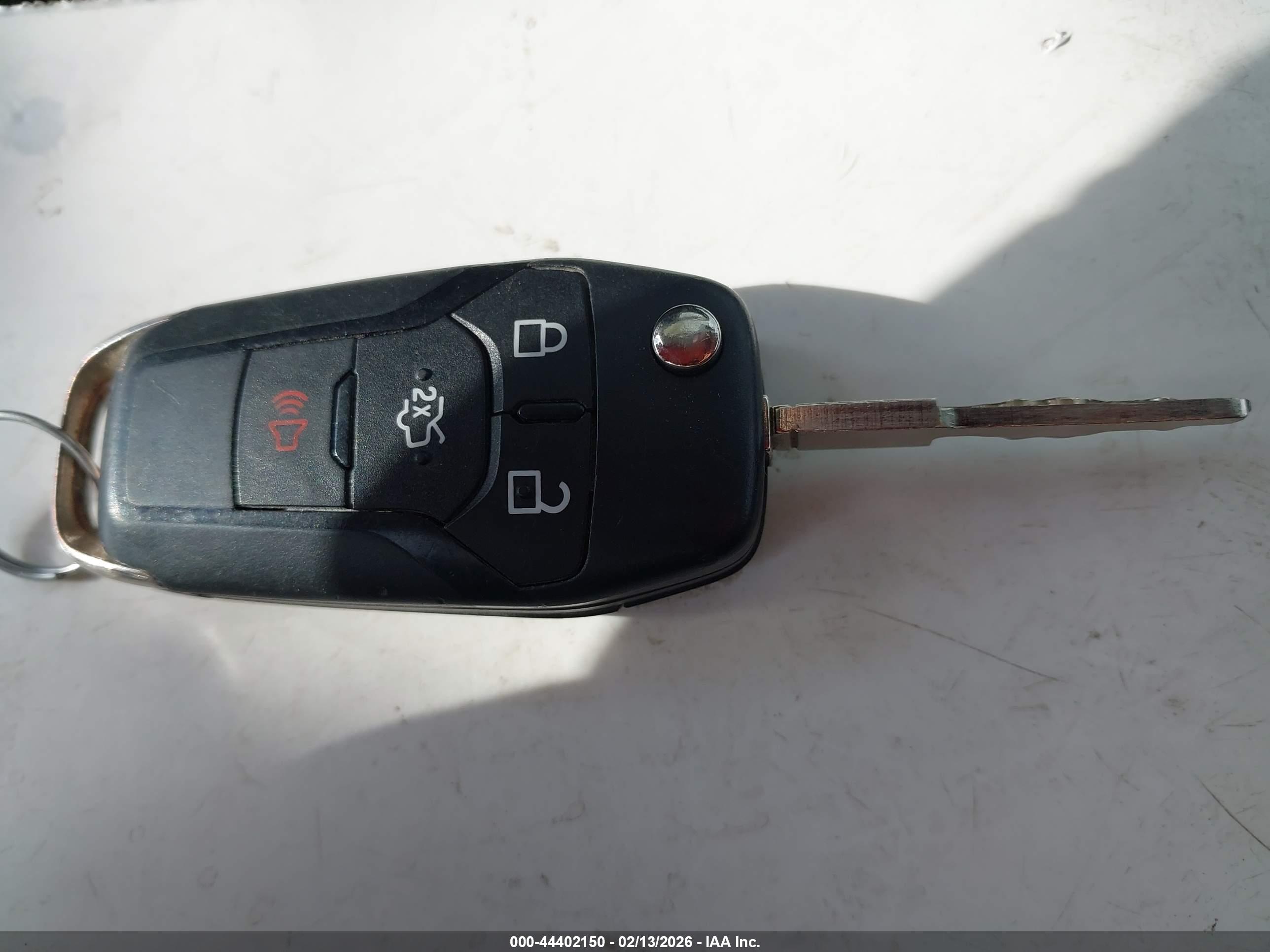FORD FUSION image 11