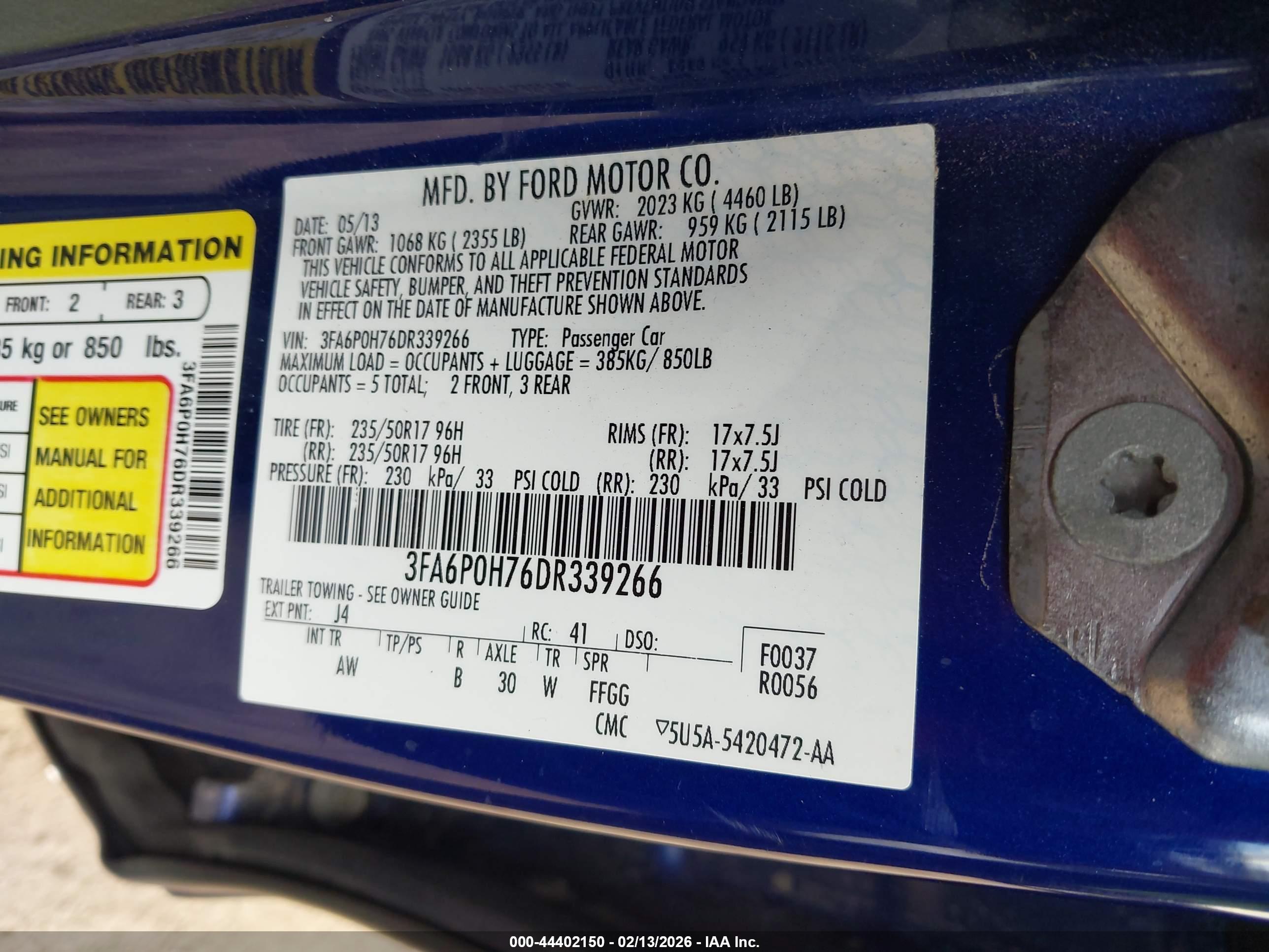 FORD FUSION image 9