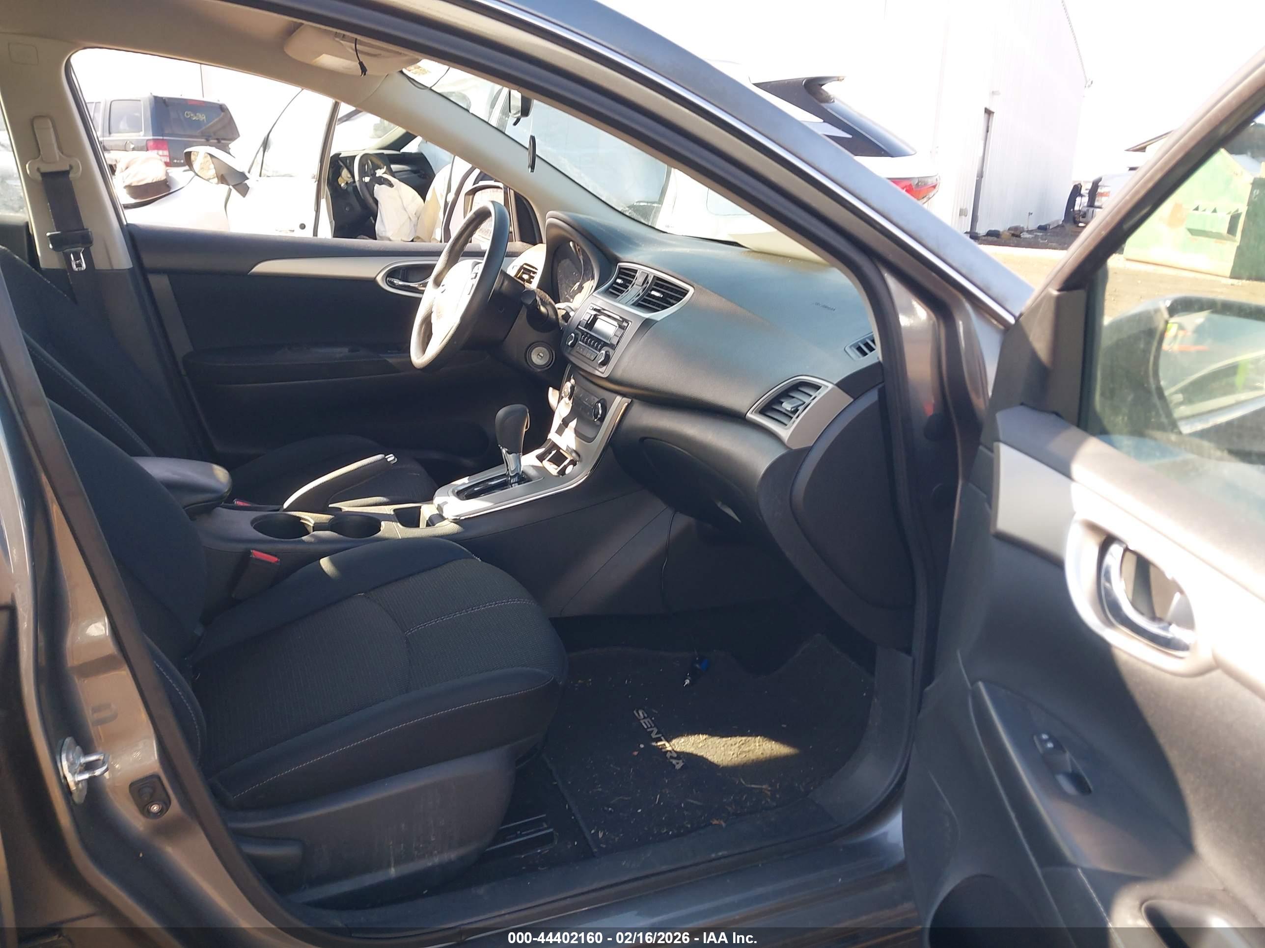 NISSAN SENTRA image 5